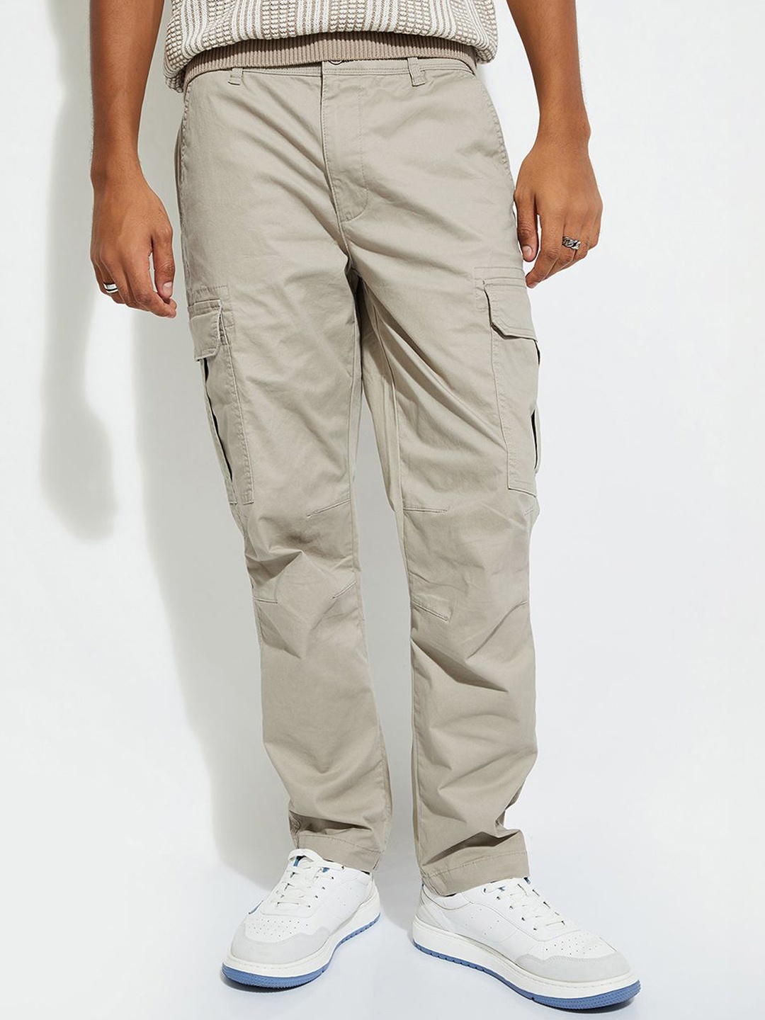 

MAX URB_N Men Relaxed Fit Solid Cargos, Beige