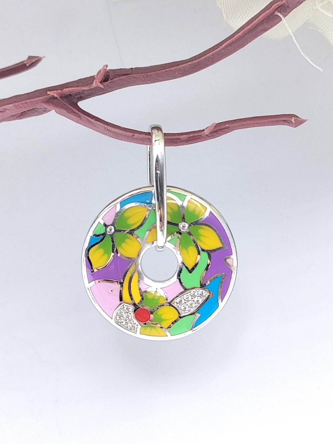 

AMONROO 925 Sterling Silver Rhodium-Plated Enamelled CZ Studded Beautifully Pendant
