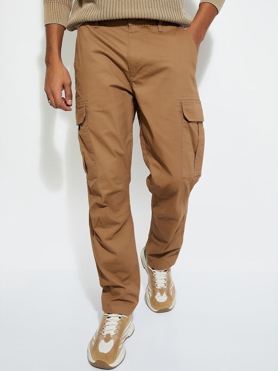 

MAX URB_N Men Relaxed Fit Solid Cargos, Brown