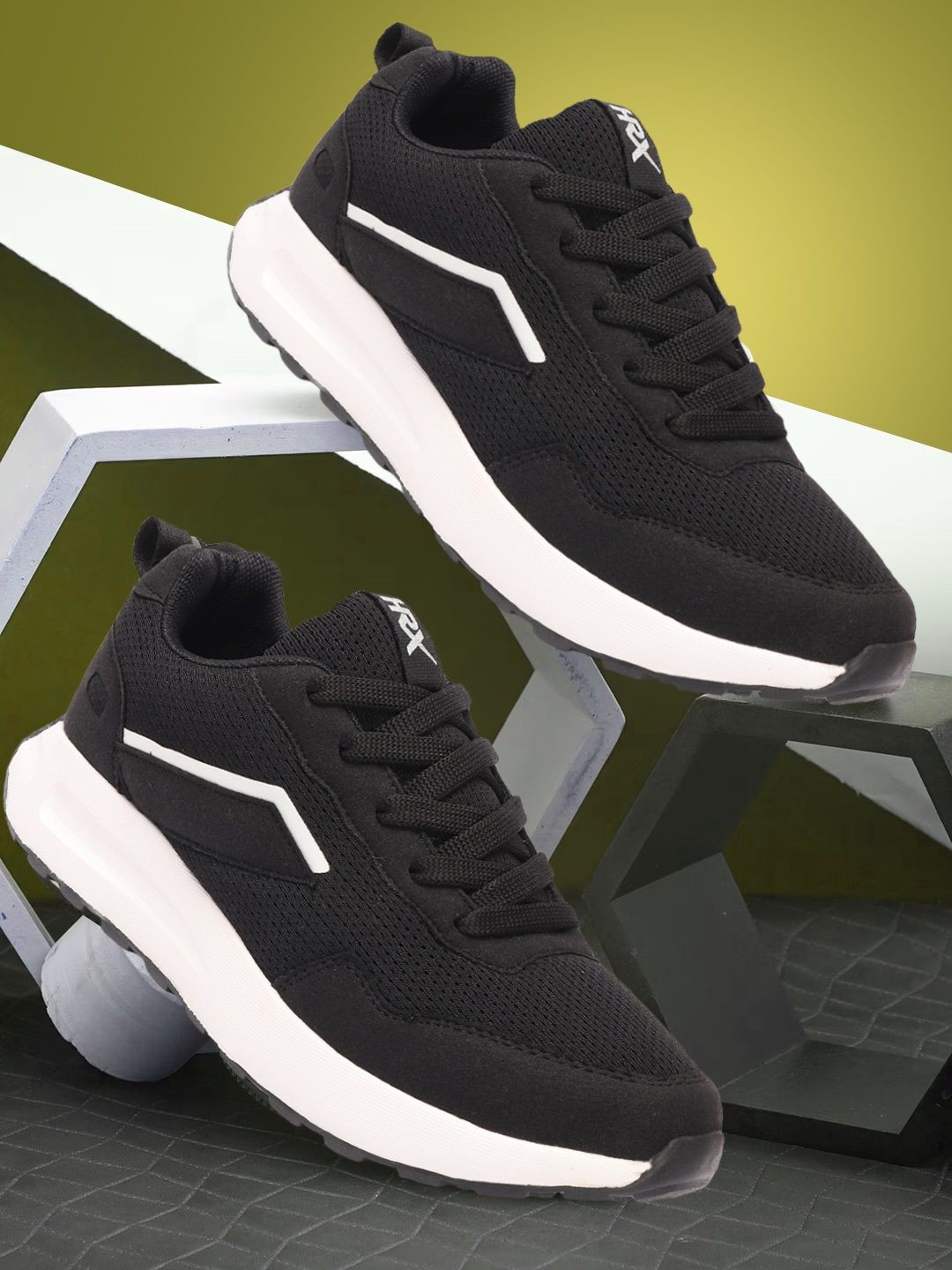 

HRX by Hrithik Roshan Men Marking Running Shoes, Black