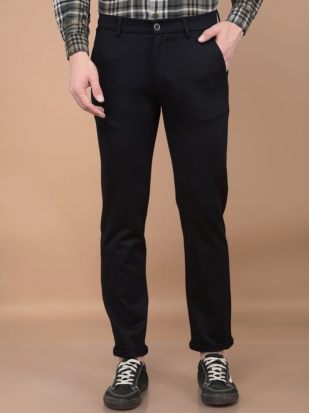 

Crimsoune Club Men Printed Smart Slim Fit Chinos Trousers, Black