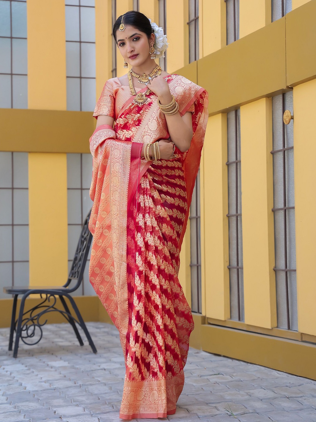 

Fashion Ritmo Ethnic Motifs Zari Saree, Red