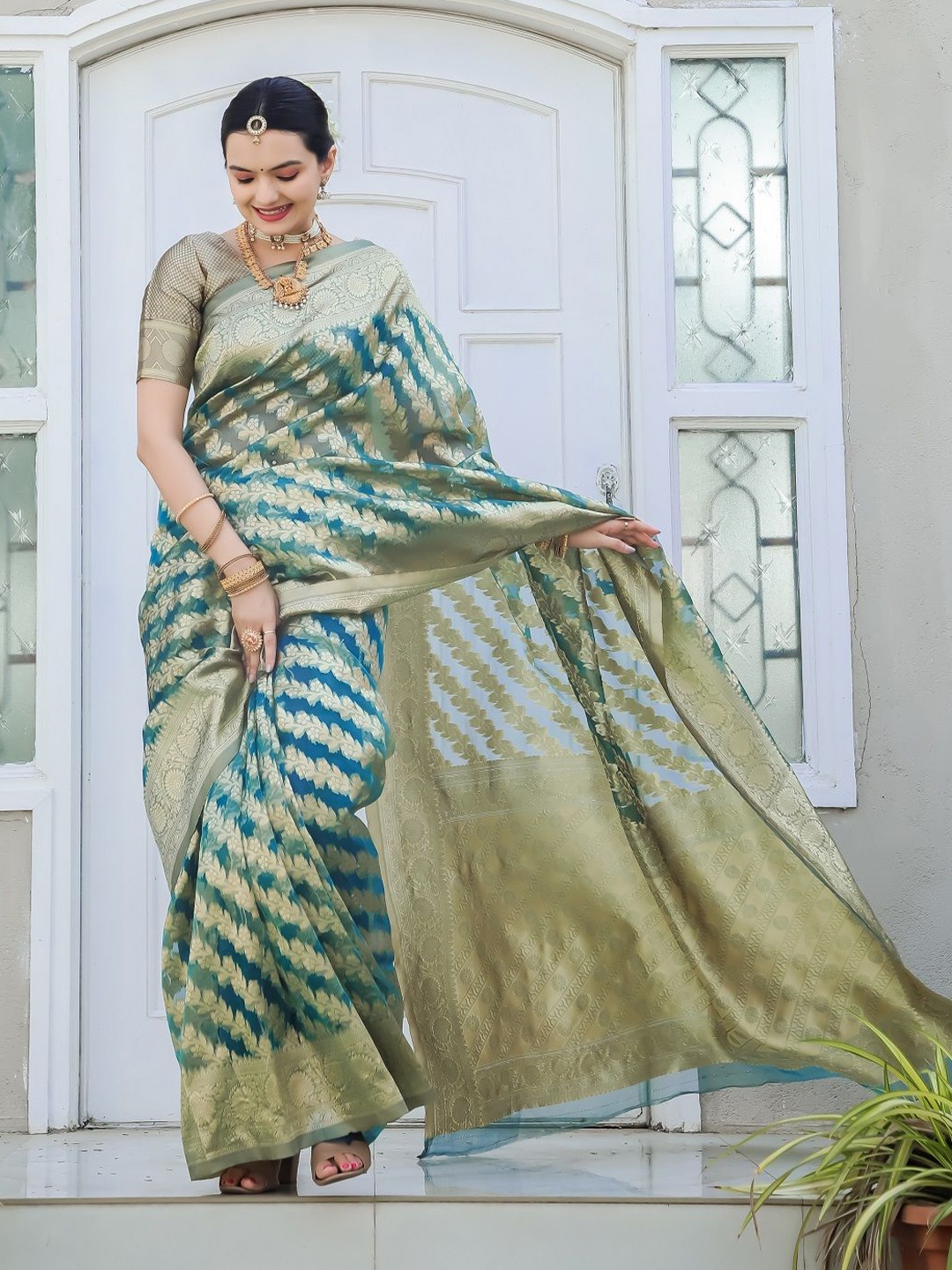 

Fashion Ritmo Floral Woven Design Organza Saree, Green