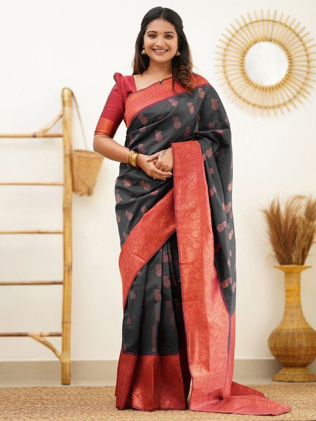 

Taslar Woven Design Pure Silk Banarasi Saree, Black