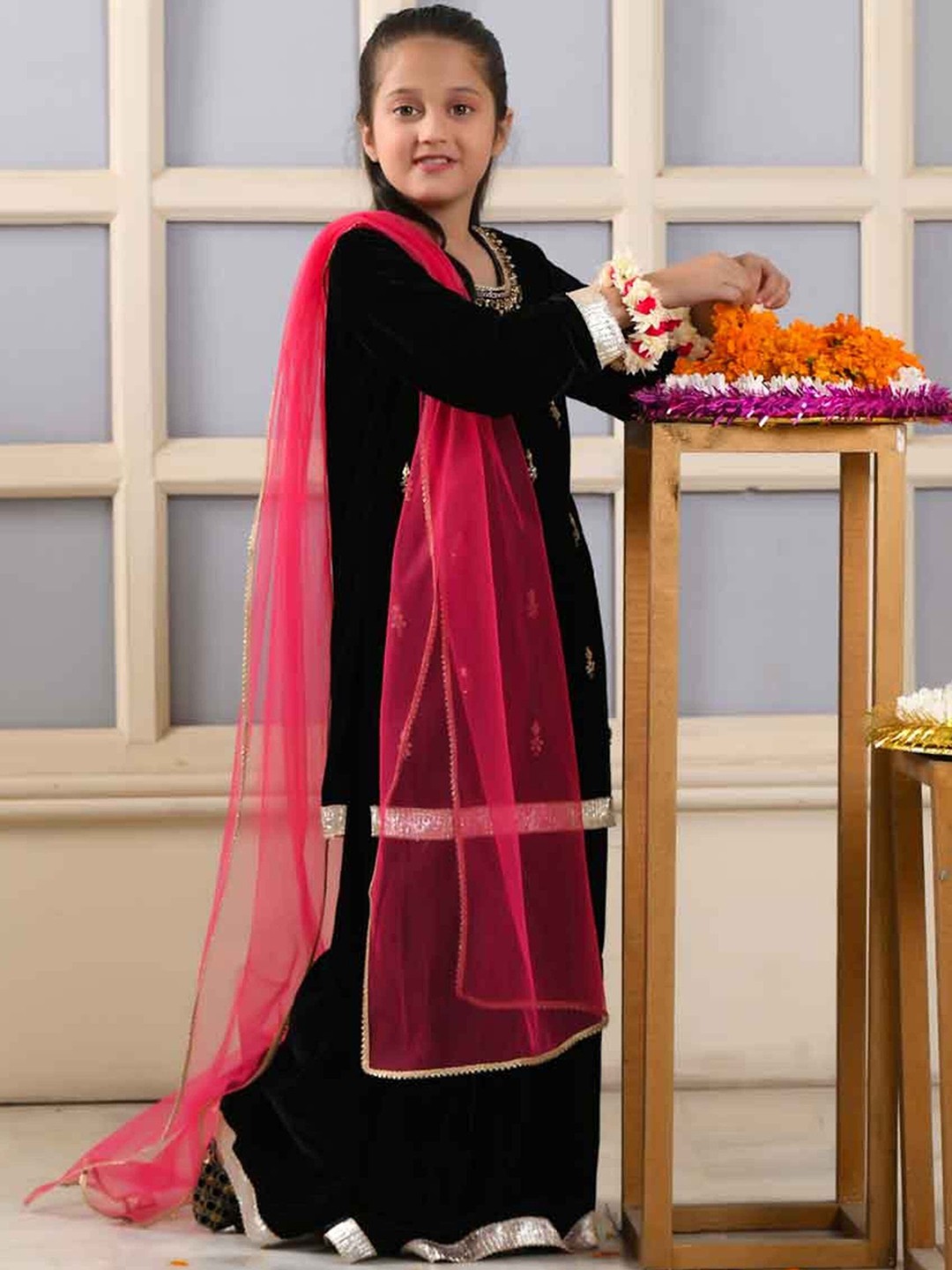 

BAESD Girls Floral Embroidered Thread Work Velvet Straight Kurta with Palazzos & Dupatta, Black