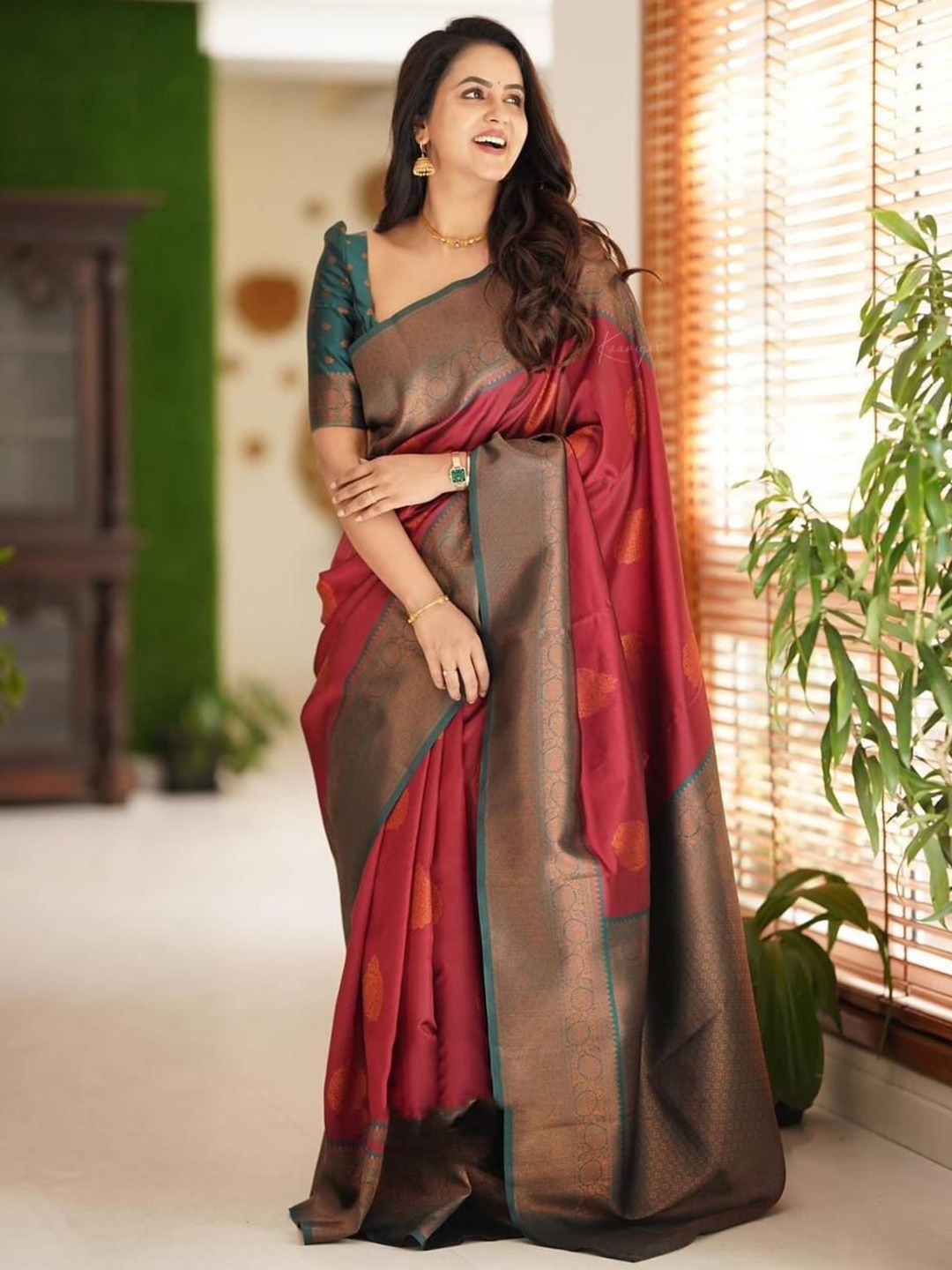 

Taslar Woven Design Pure Silk Banarasi Saree, Red