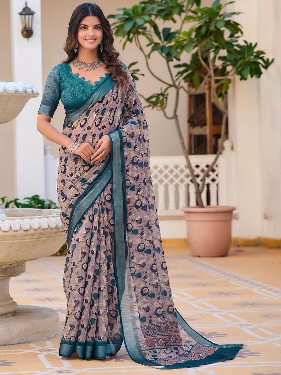 

Celeb Styles Printed Zari Saree, Purple