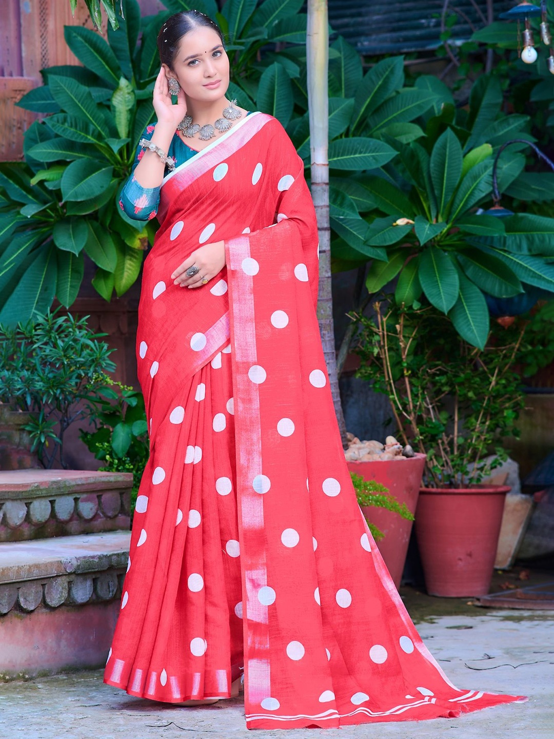 

Celeb Styles Polka Dots Printed Zari Saree, Red