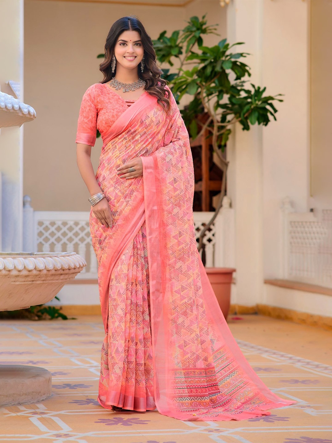 

Celeb Styles Geometric Printed Saree, Orange