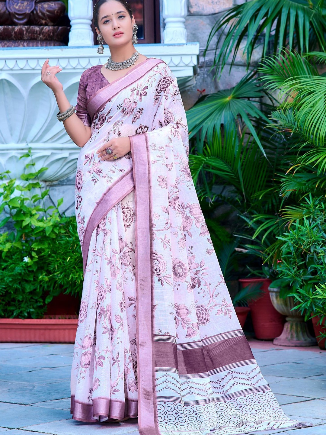 

Celeb Styles Floral Printed Sarees, White