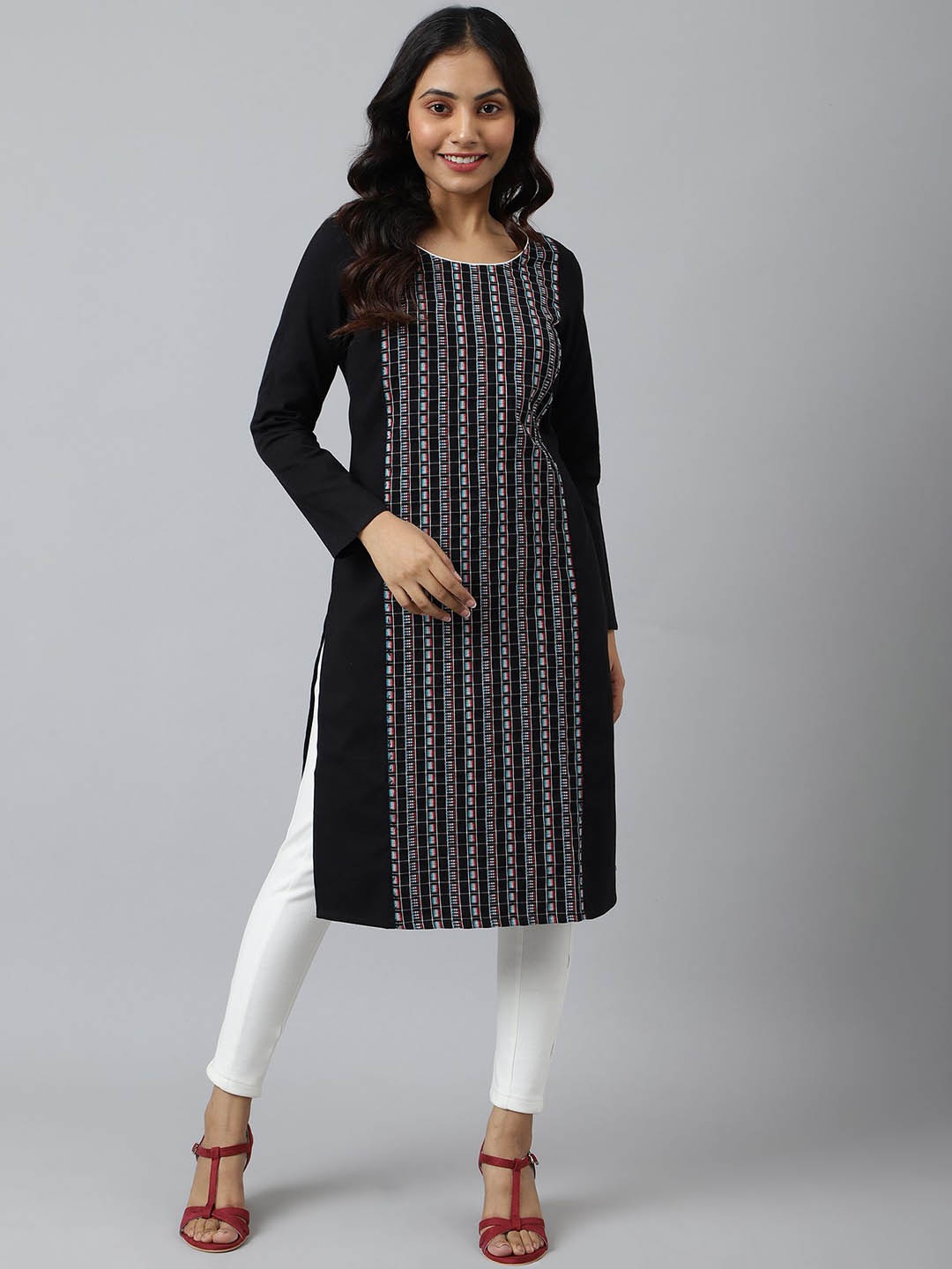

AURELIA Geometric Embroidered Thread Work Straight Kurta, Black