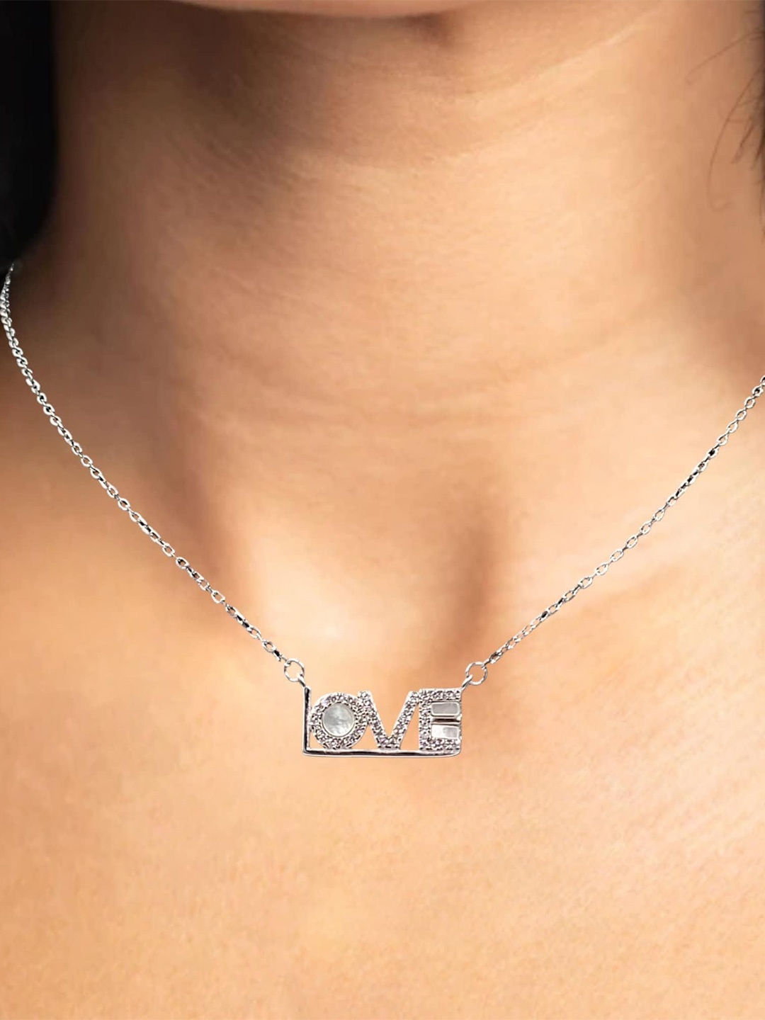 

AMONROO 925 Sterling Silver Rhodium-Plated Cubic Zirconia Studded Necklace