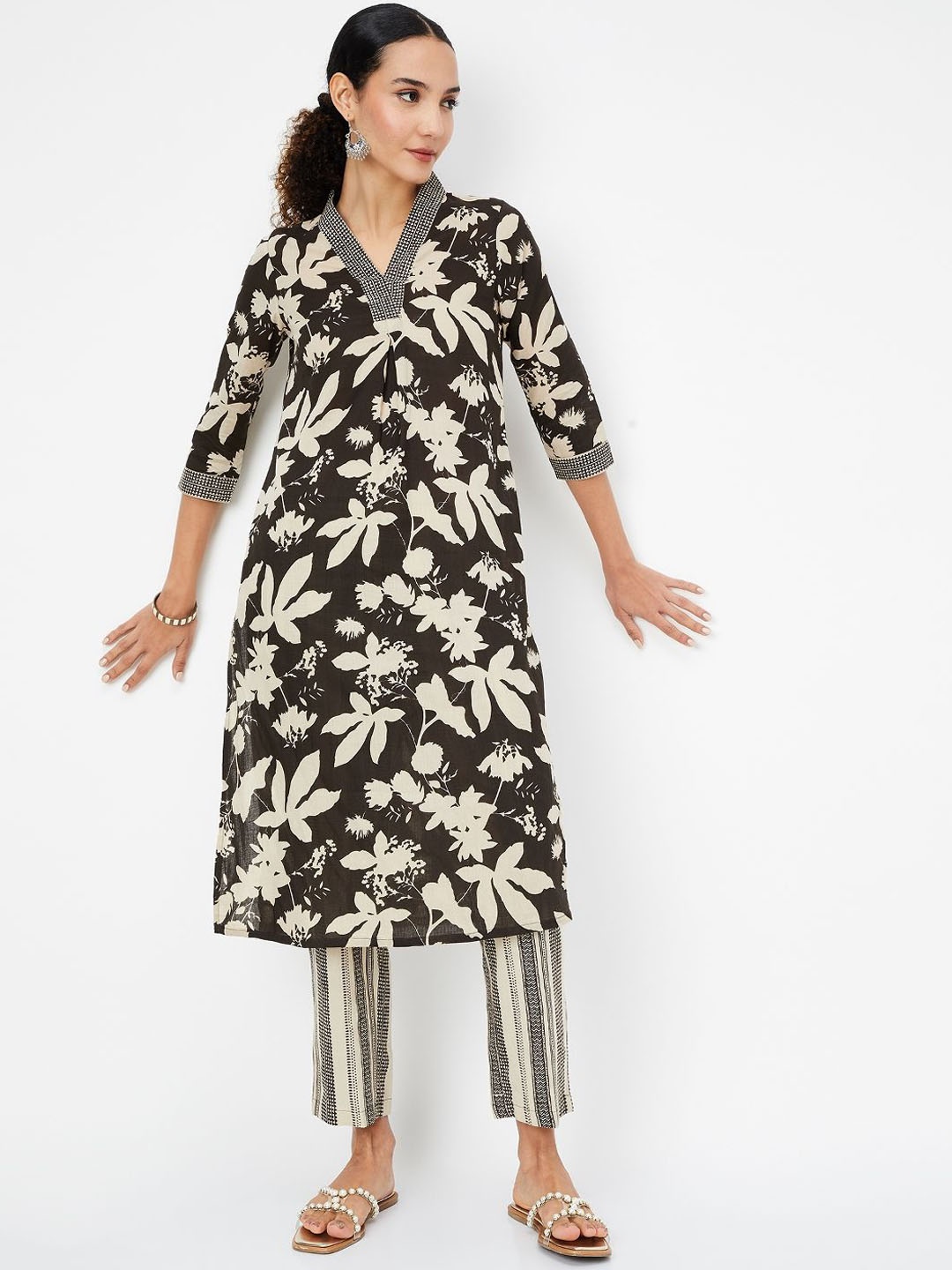 

max Floral Printed V-Neck Pure Cotton Straight Kurta With Trouser, Brown