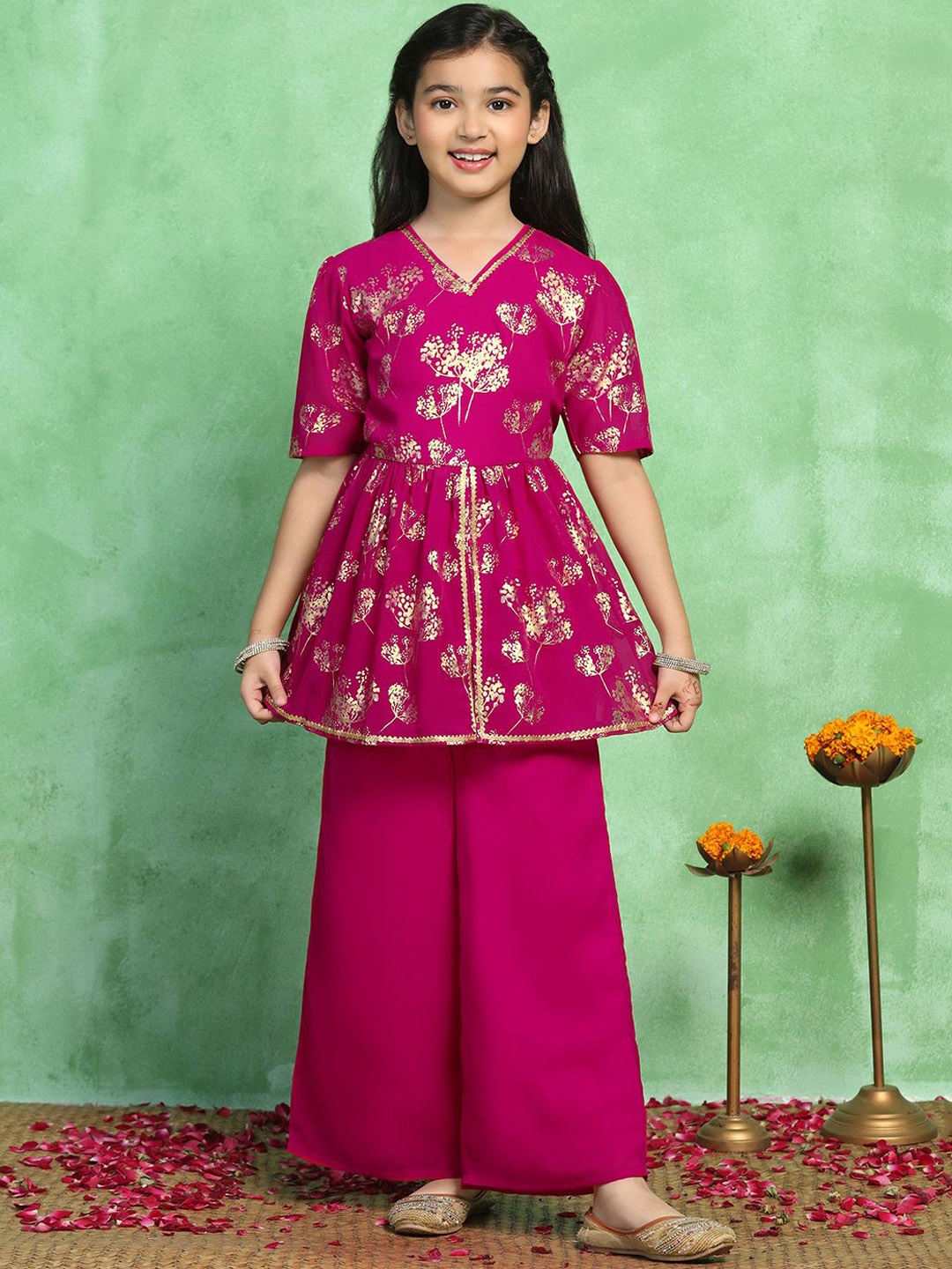 

FASHION DREAM Girls Floral Printed Foil V-Neck Georgtte Anarkali Kurta With Palazzos, Pink