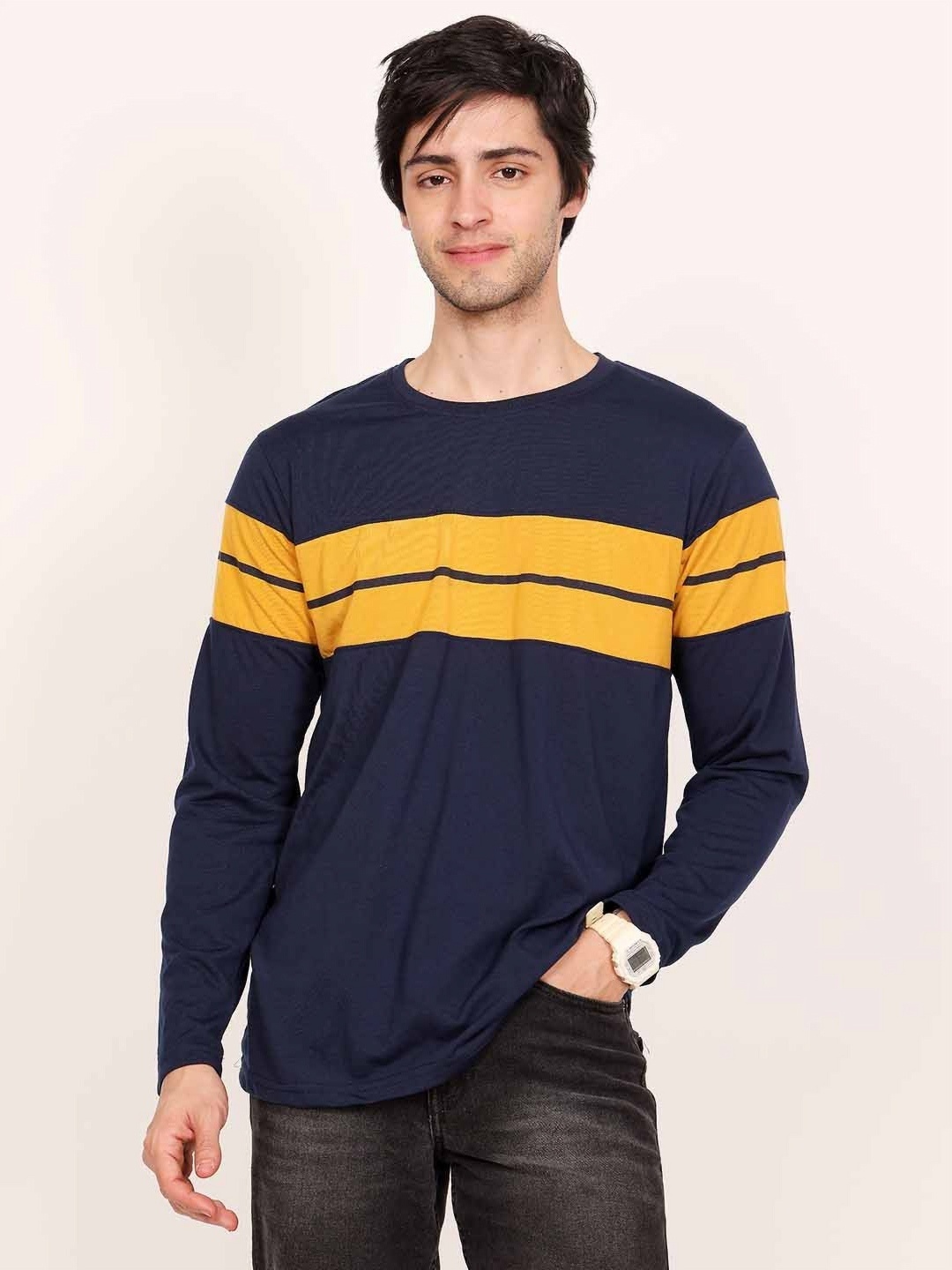 

Leotude Men Colourblocked Round Neck Cotton T-shirt, Navy blue