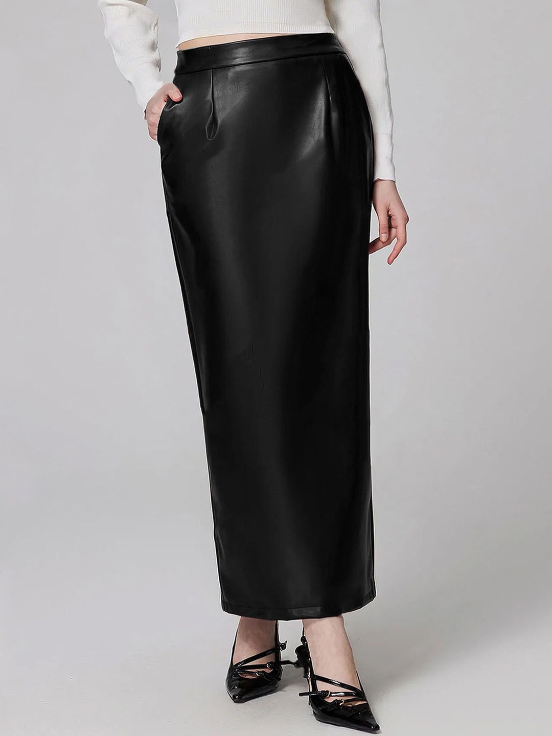 

StyleCast x Revolte Women Back Slit Pencil Maxi Skirt, Black