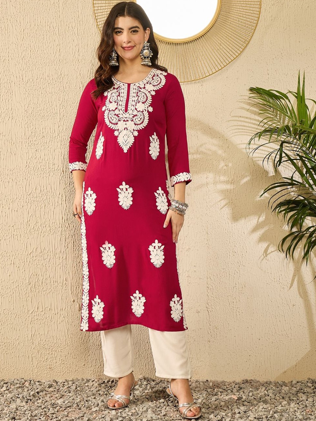 

KALINI Floral Embroidered Round Neck Chikankari Straight Kurta, Red