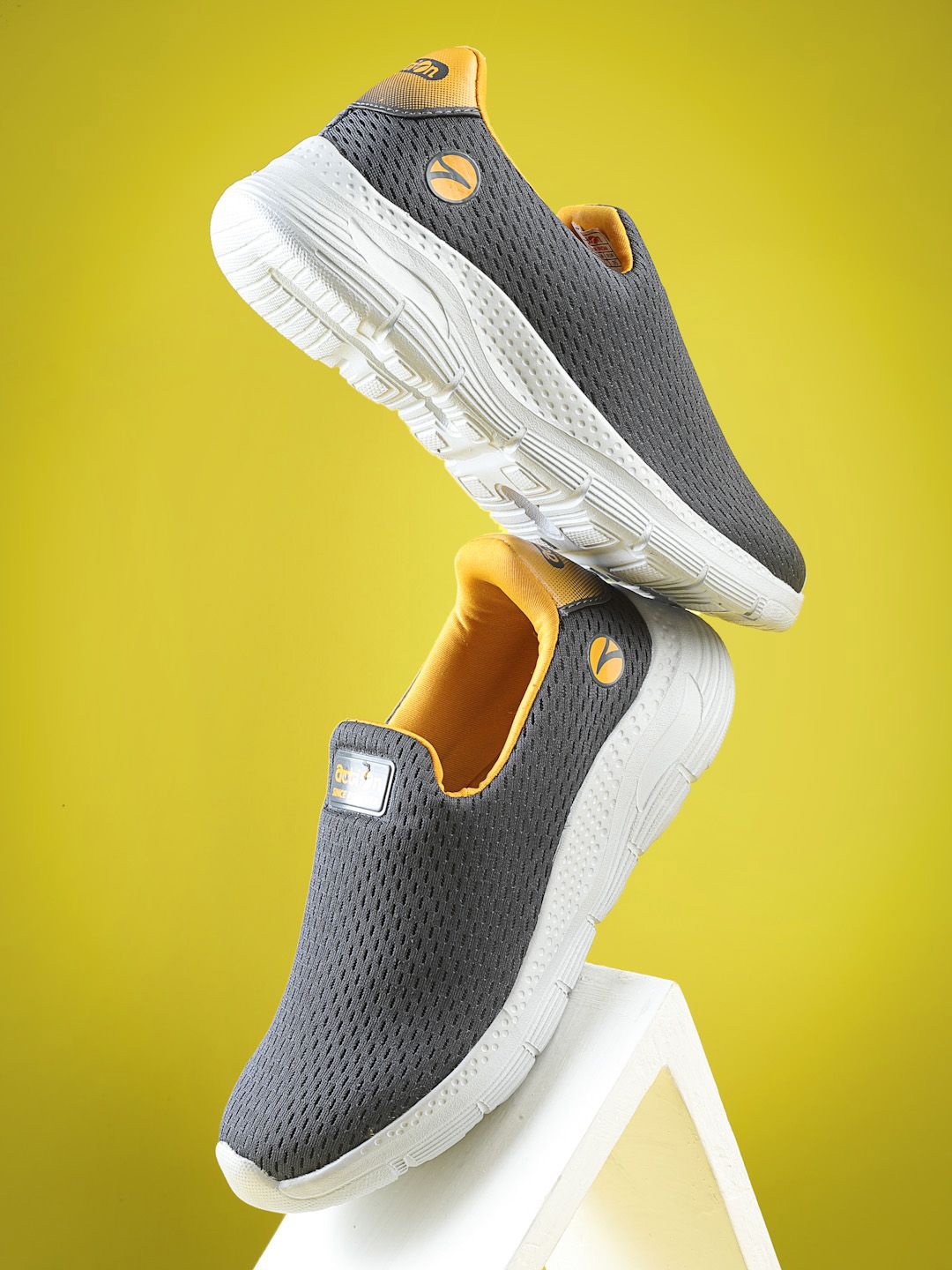 

Action Boys Mesh Running Non-Marking Shoes, Grey