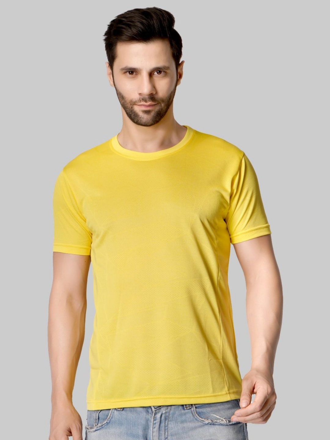 

Greylongg Men Solid Round Neck T-shirt, Yellow