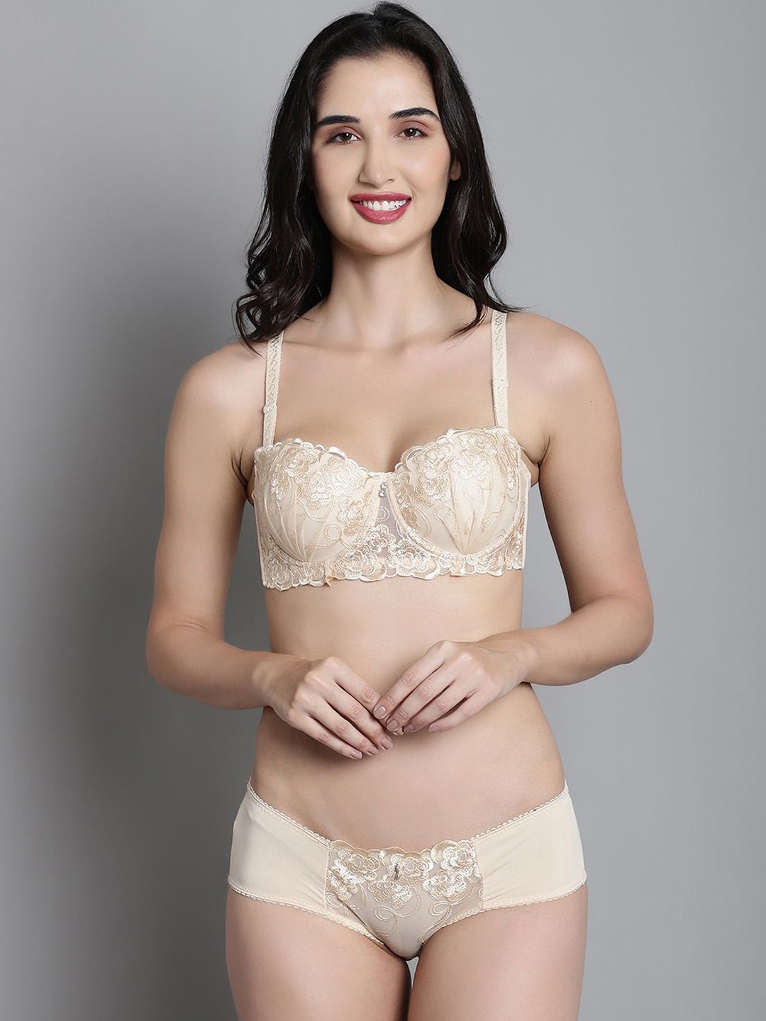 

MAKCLAN Women Self Design Lightly Padded Lace Balconette Lingerie Set, Nude