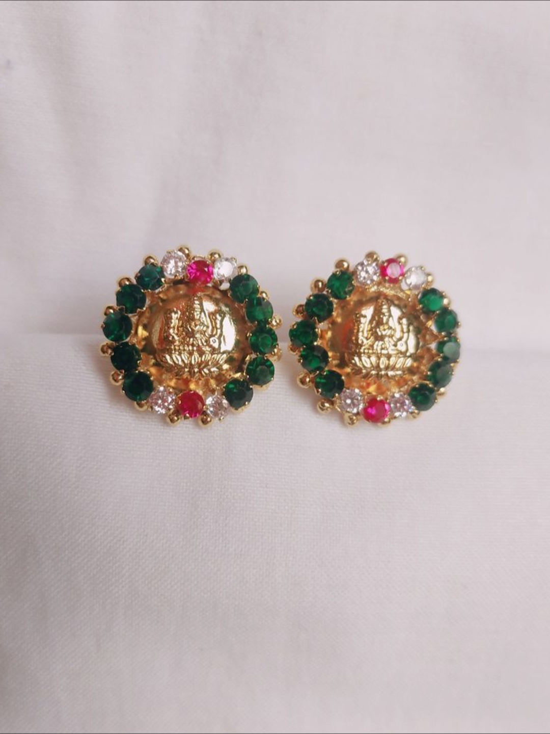 

kurdekars divuu Gold Plating Spherical Shaped Artificial Beads Tasselled Studs Earrings