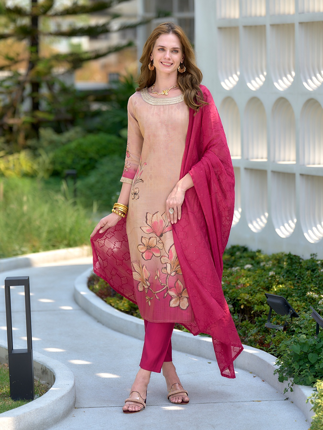 

SHREE LAXMINARAYAN EXPORT Women Regular Art Silk, Cream