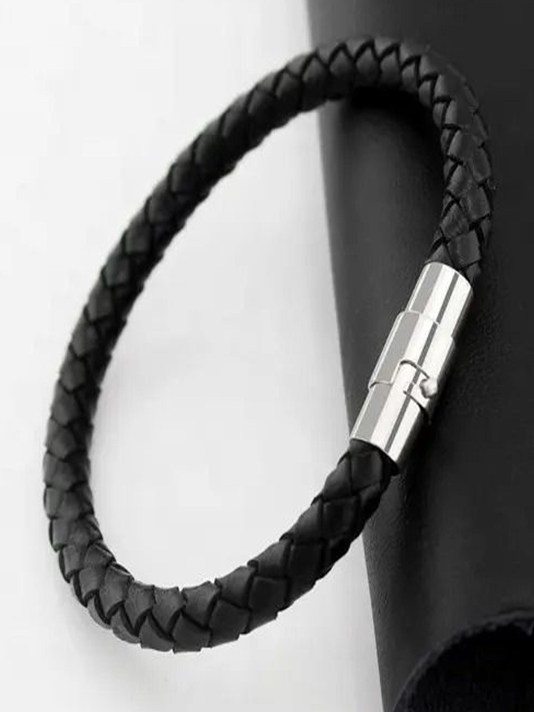 

The Roadster Lifestyle Co Men Silver-Plated Leather Braided Bracelet