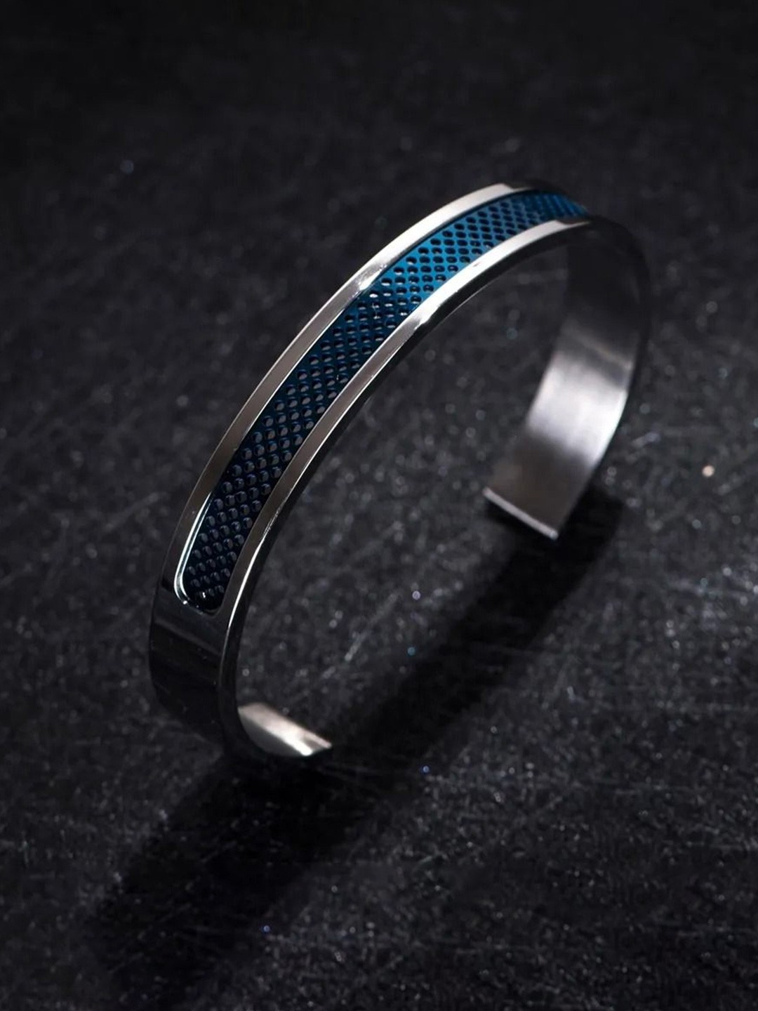 

The Roadster Lifestyle Co Men Silver-Plated Anti Tarnish Kada Bracelet