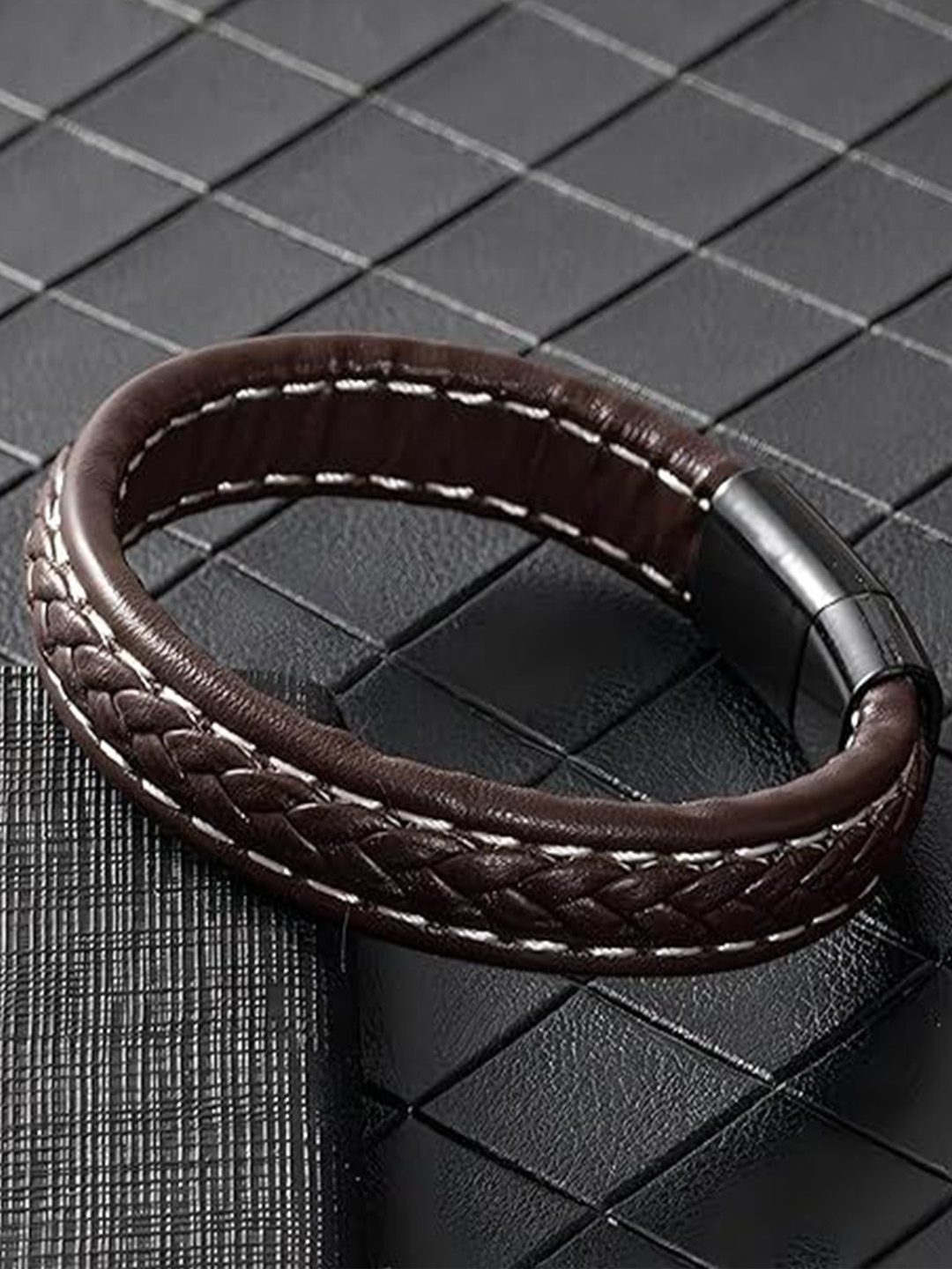 

The Roadster Lifestyle Co Men Silver-Plated Leather Braided Bracelet