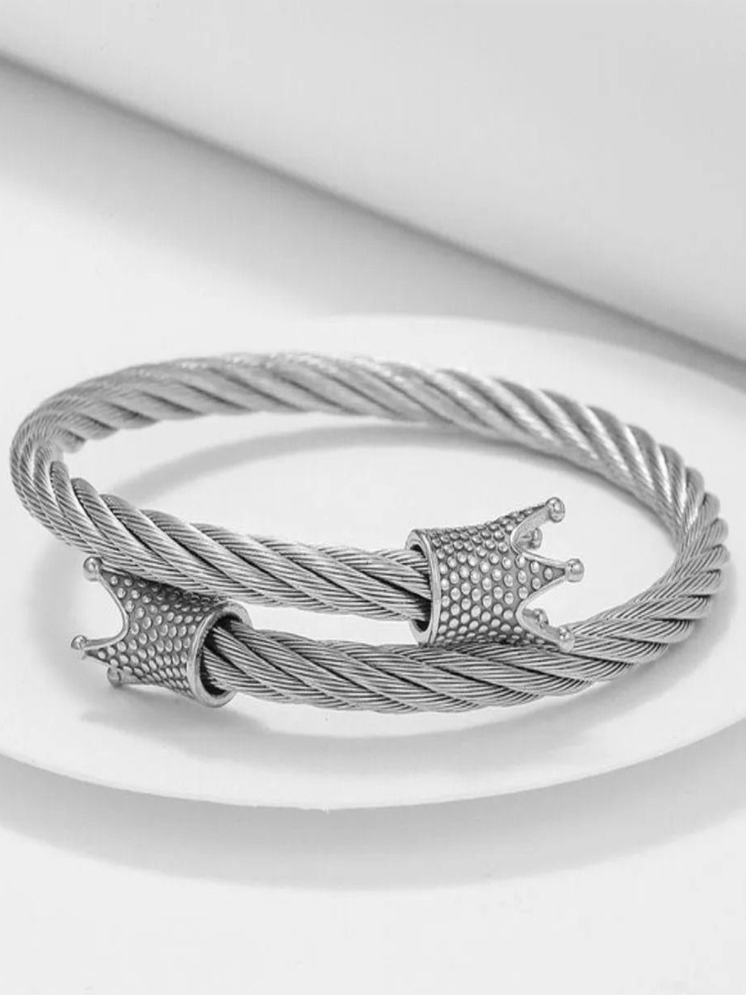 

The Roadster Lifestyle Co Men Silver-Plated Anti Tarnish Kada Bracelet