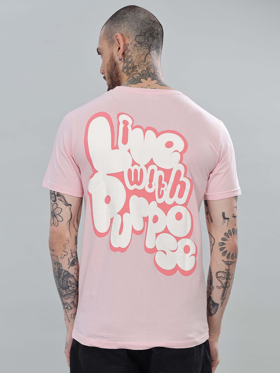 

TOMHIDDLE Men Typography Printed Applique T-shirt, Pink