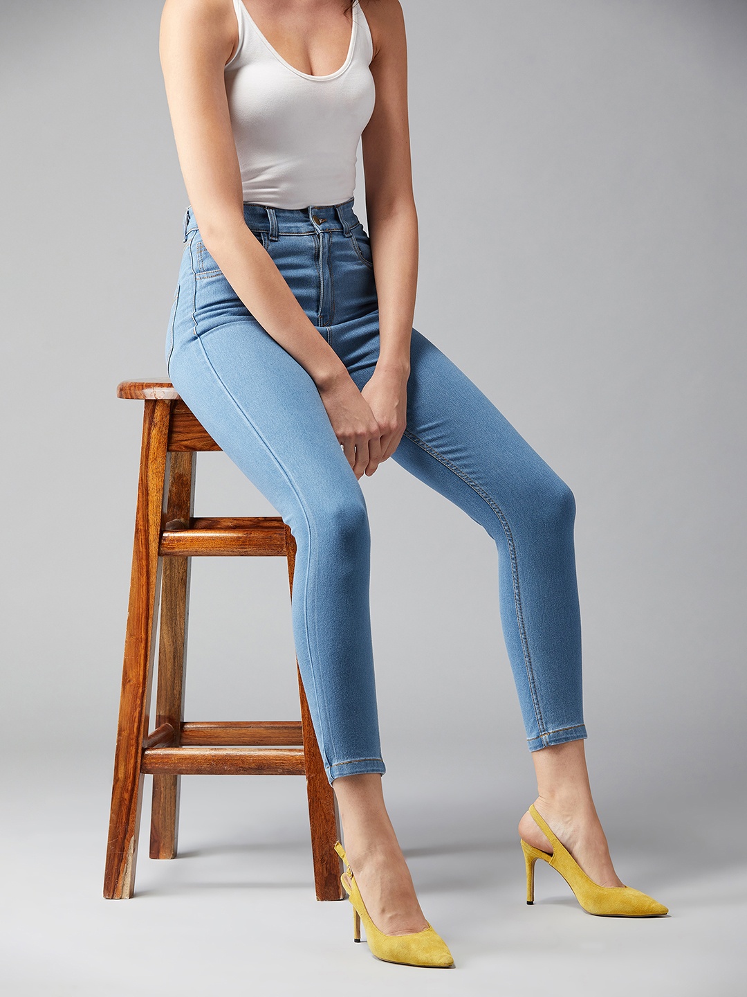 

DOLCE CRUDO Women Skinny Fit High-Rise Light Fade Stretchable Jeans, Blue