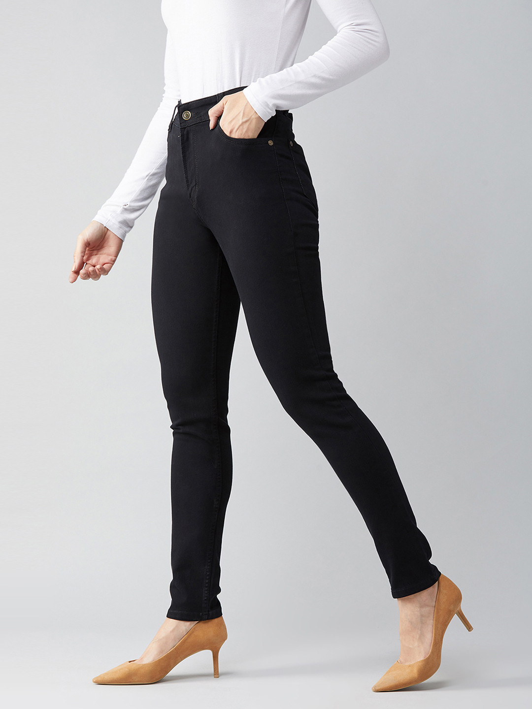 

DOLCE CRUDO Women Slim Fit High-Rise Stretchable Jeans, Black
