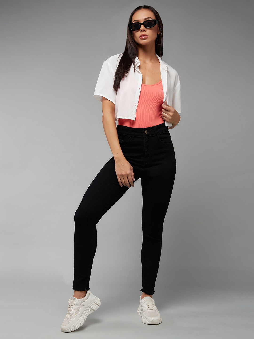 

DOLCE CRUDO Women Skinny Fit High-Rise Heavy Fade Stretchable Jeans, Black
