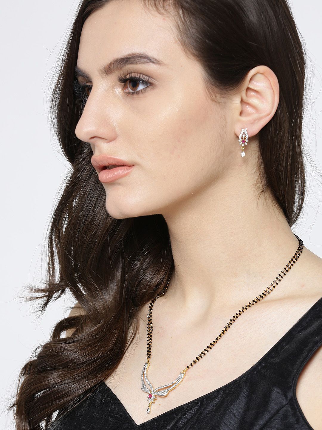 

DIVASTRI Gold-Plated Stones & Beaded Mangalsutra With Earrings
