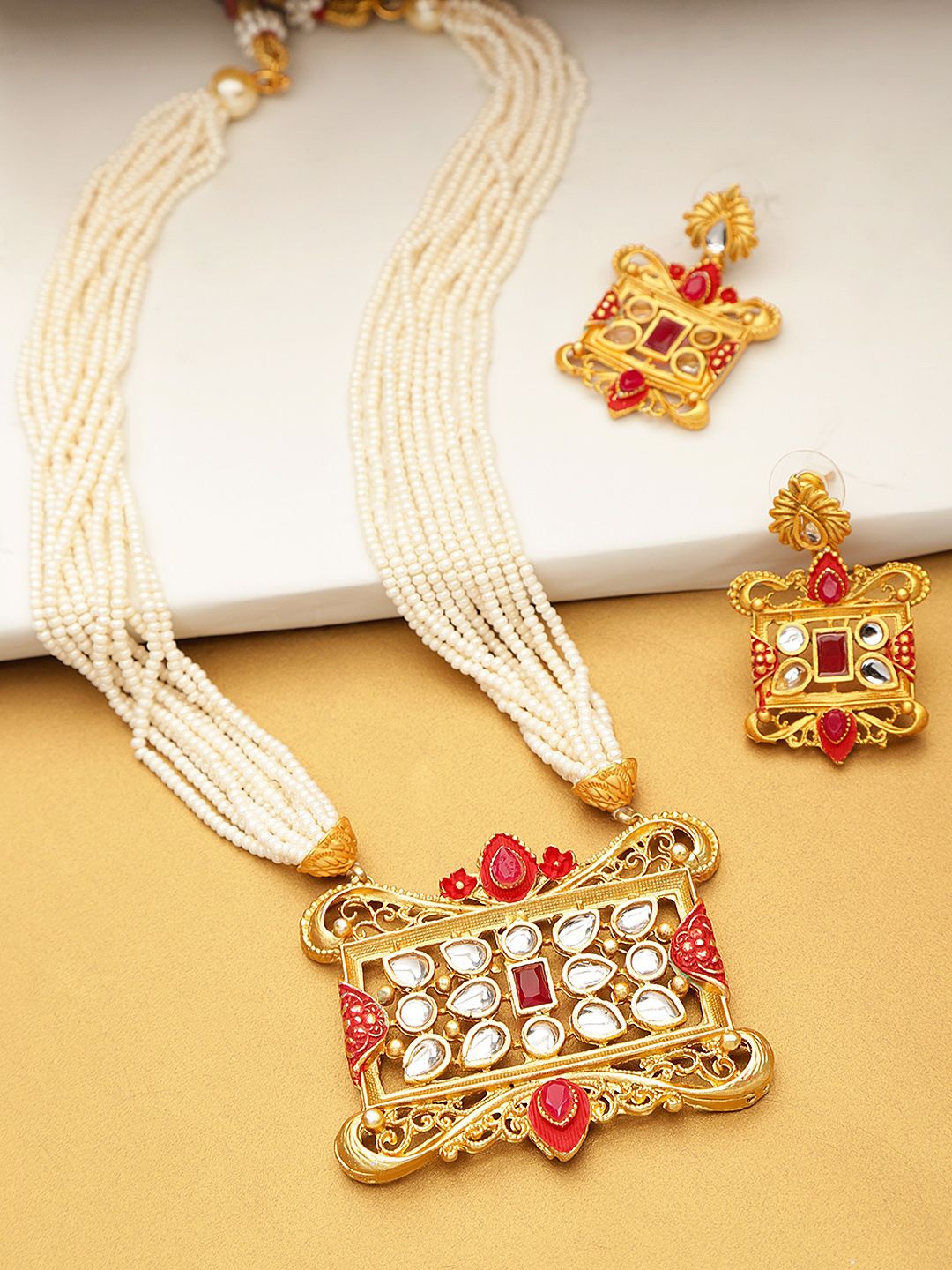 

DIVASTRI Gold-Plated Artificial Stone-Studded & Beaded Jewellery Set