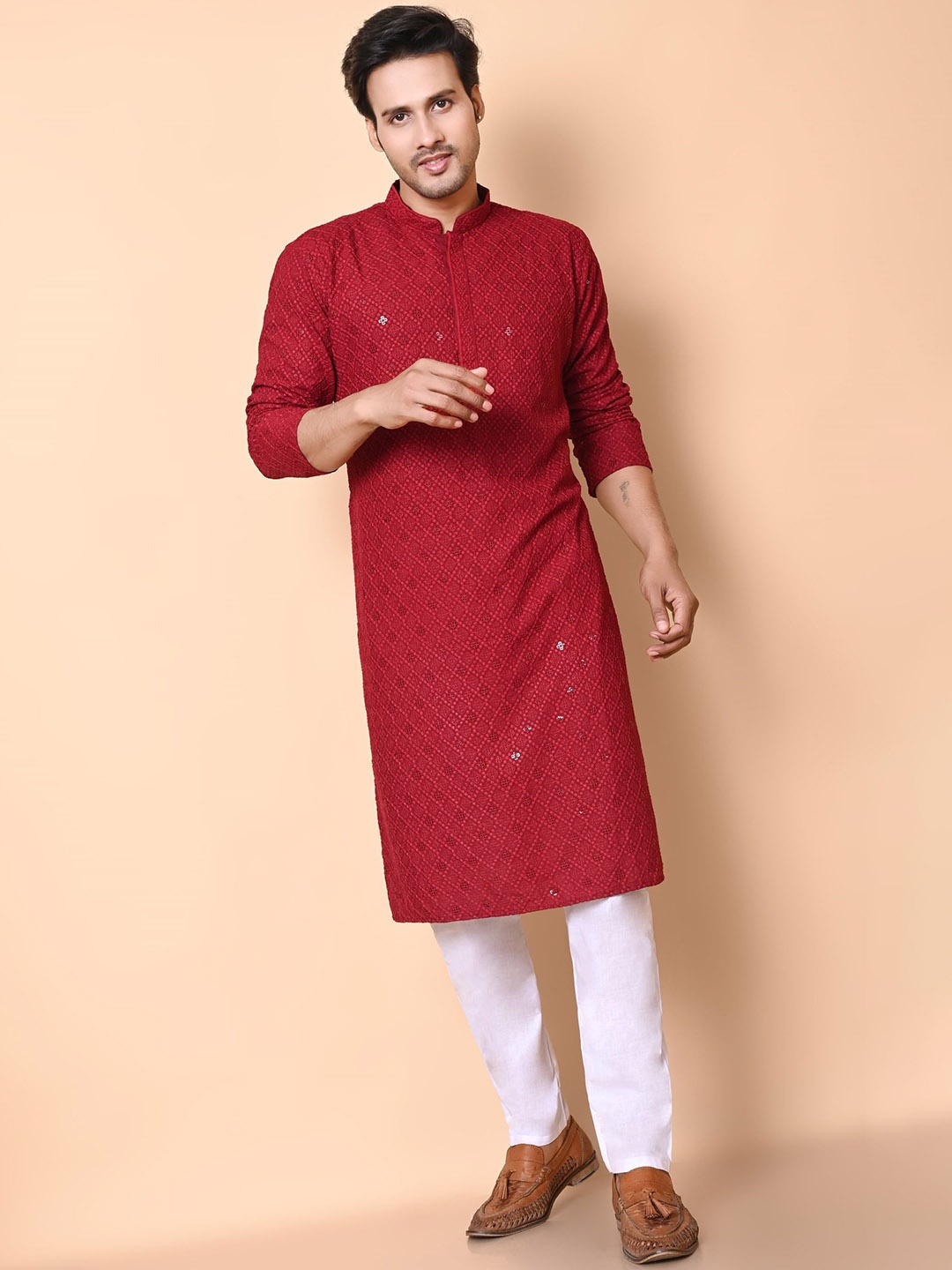 

BAESD Men Embroidered Regular Sequinned Kurta with Pyjamas, Maroon