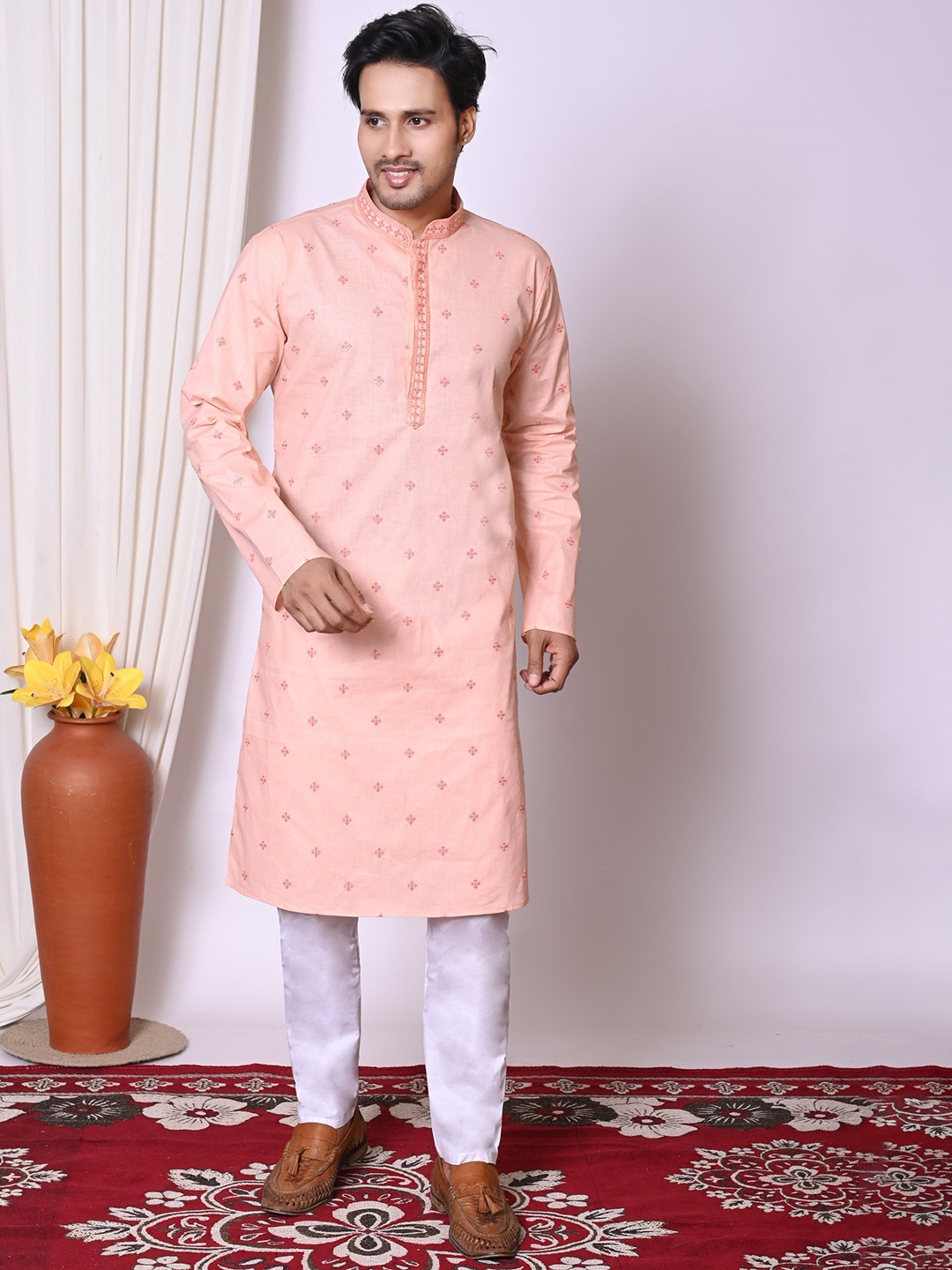 

BAESD Men Embroidered Regular Sequinned Pure Cotton Kurta with Pyjamas, Peach