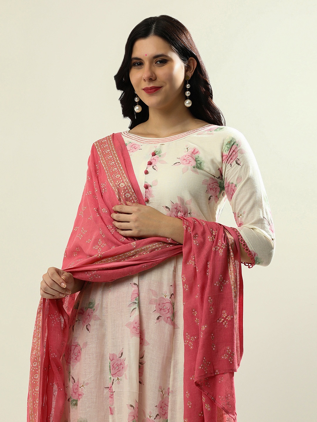 

Jaipur Kurti Women Floral Embroidered Regular Thread Work Pure Cotton Kurta with Trousers & With Dupatta, White