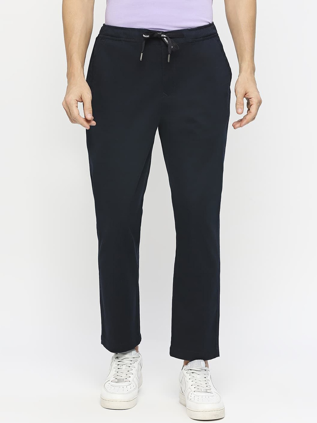 

Basics Men Relaxed Fit Mid-Rise Trousers, Navy blue