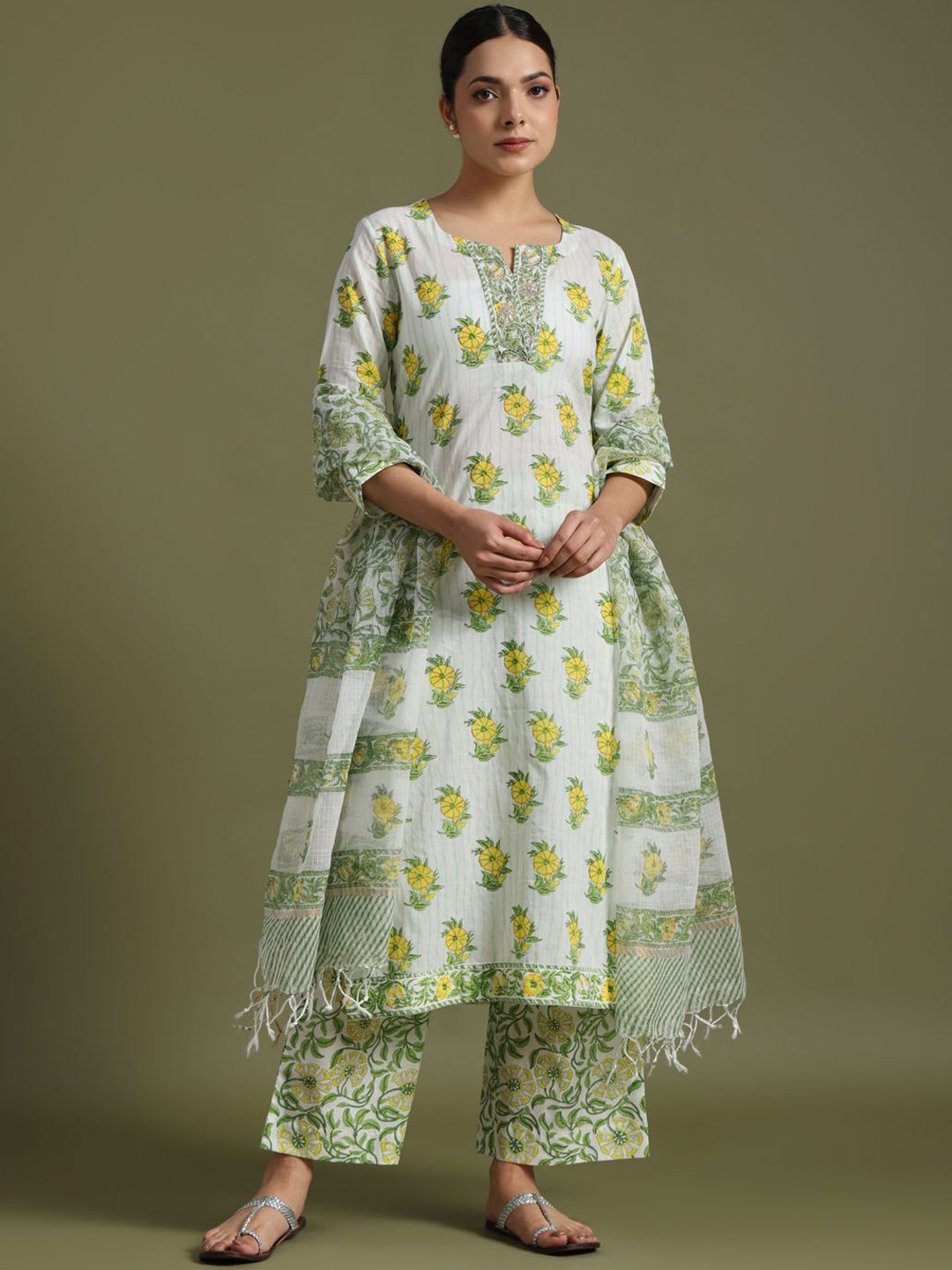 

JAIPURIBANNO Women Printed Regular Gotta Patti Pure Cotton Kurta with Trousers & With Dupatta, Green