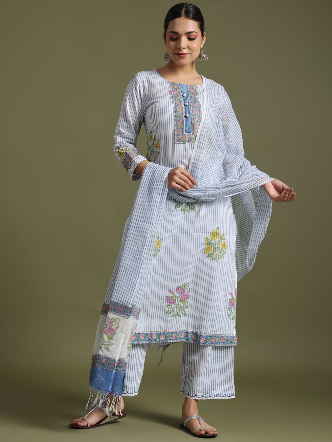 

JAIPURIBANNO Women Printed Regular Gotta Patti Pure Cotton Kurta with Trousers & With Dupatta, Blue