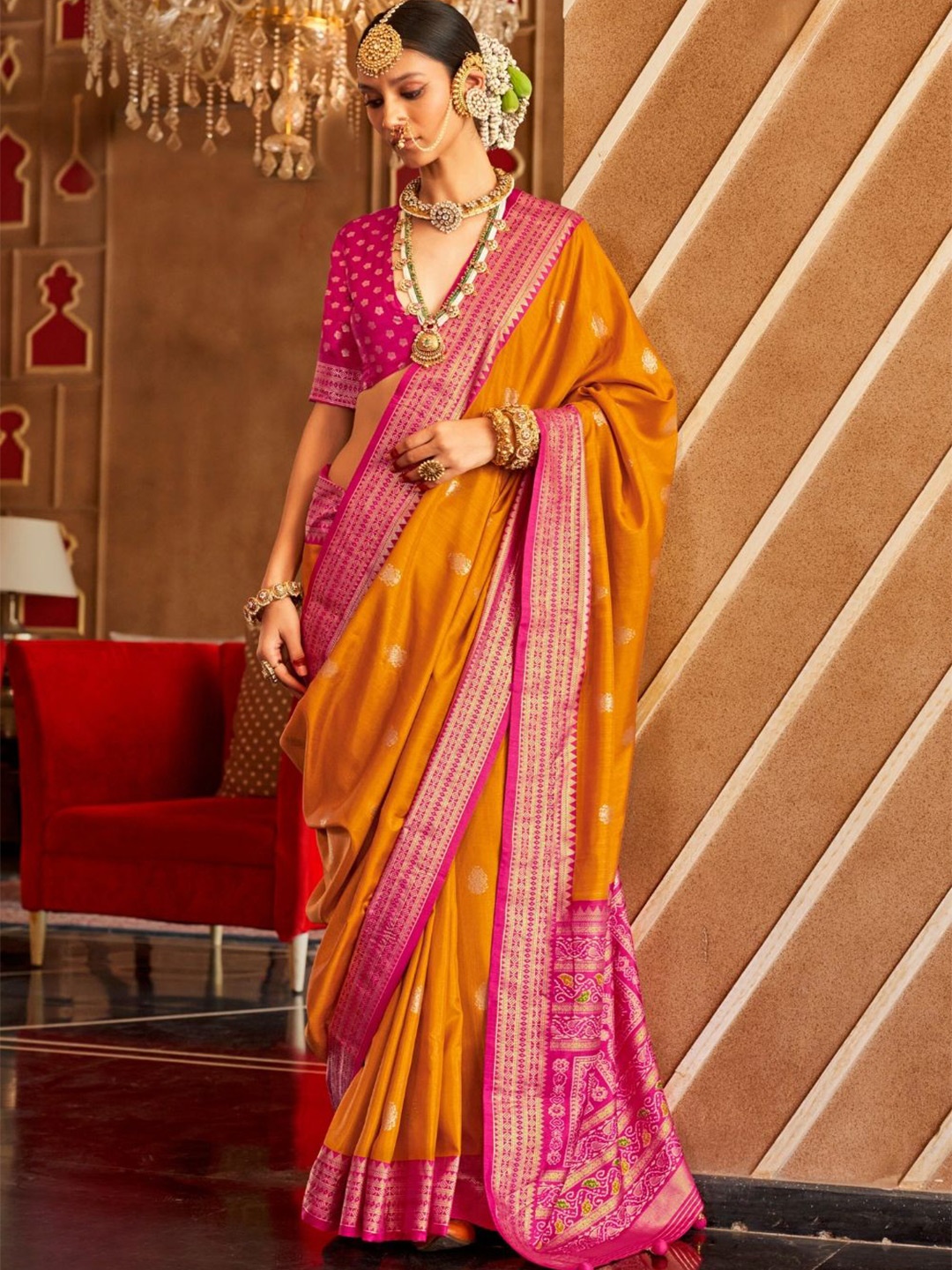 

DEVATITHI Woven Design Zari Pure Patola Saree, Orange