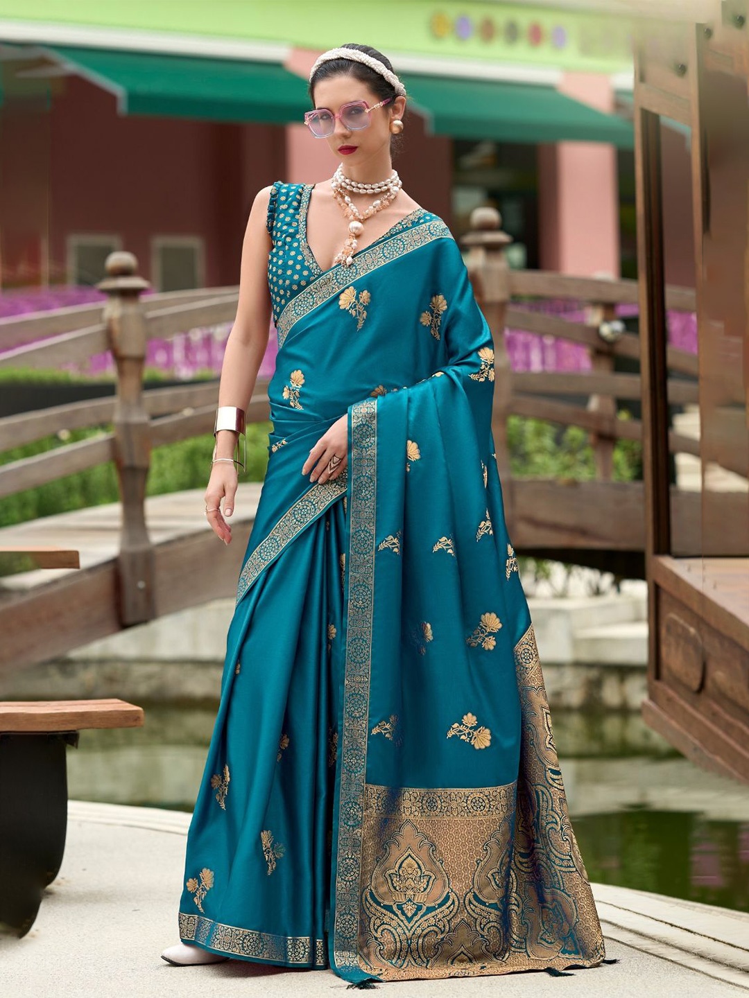 

DEVATITHI Pure Sattin Handwoven With Zari weaving Saree, Blue