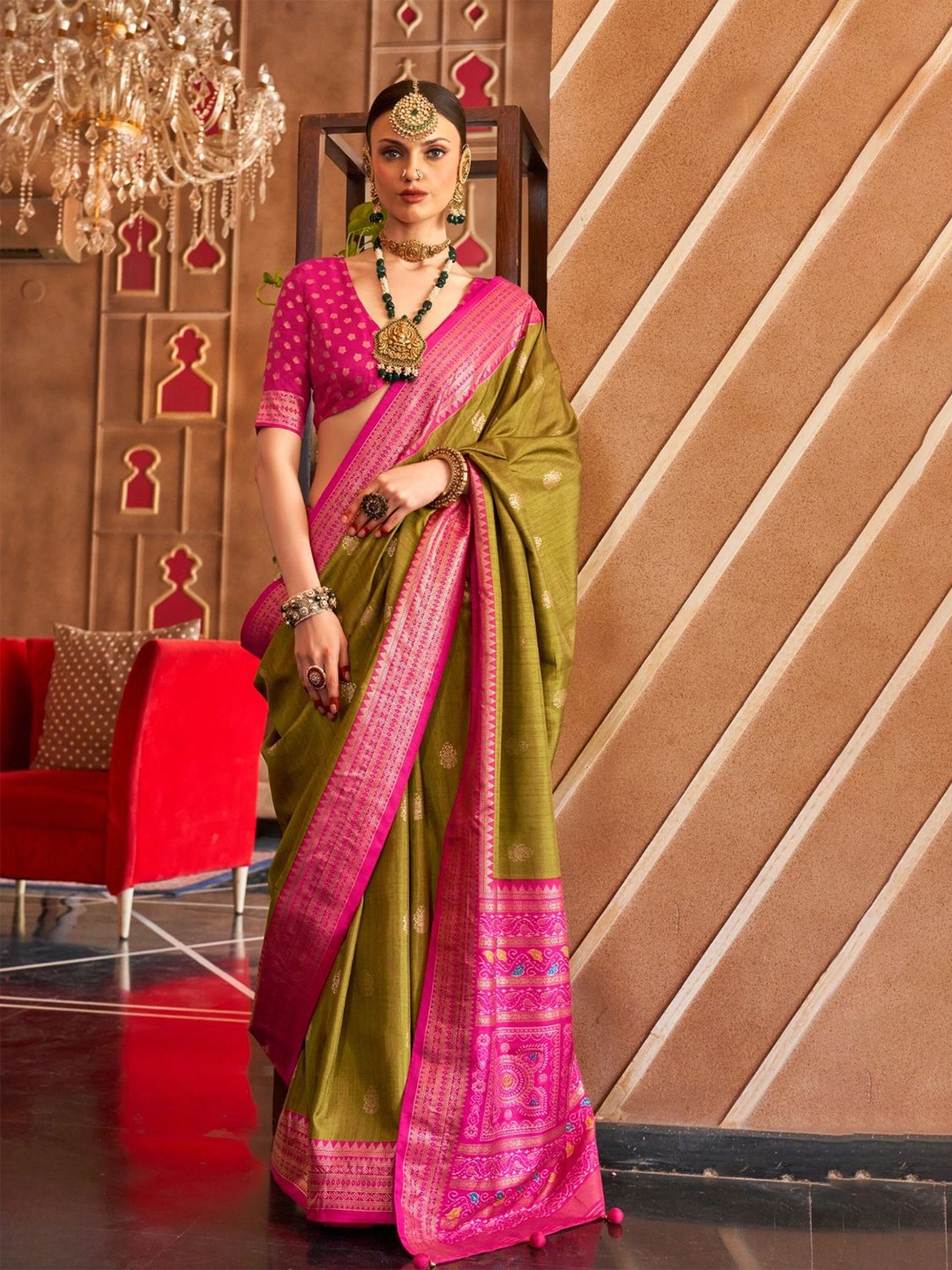 

DEVATITHI Pure Patola Saree, Green