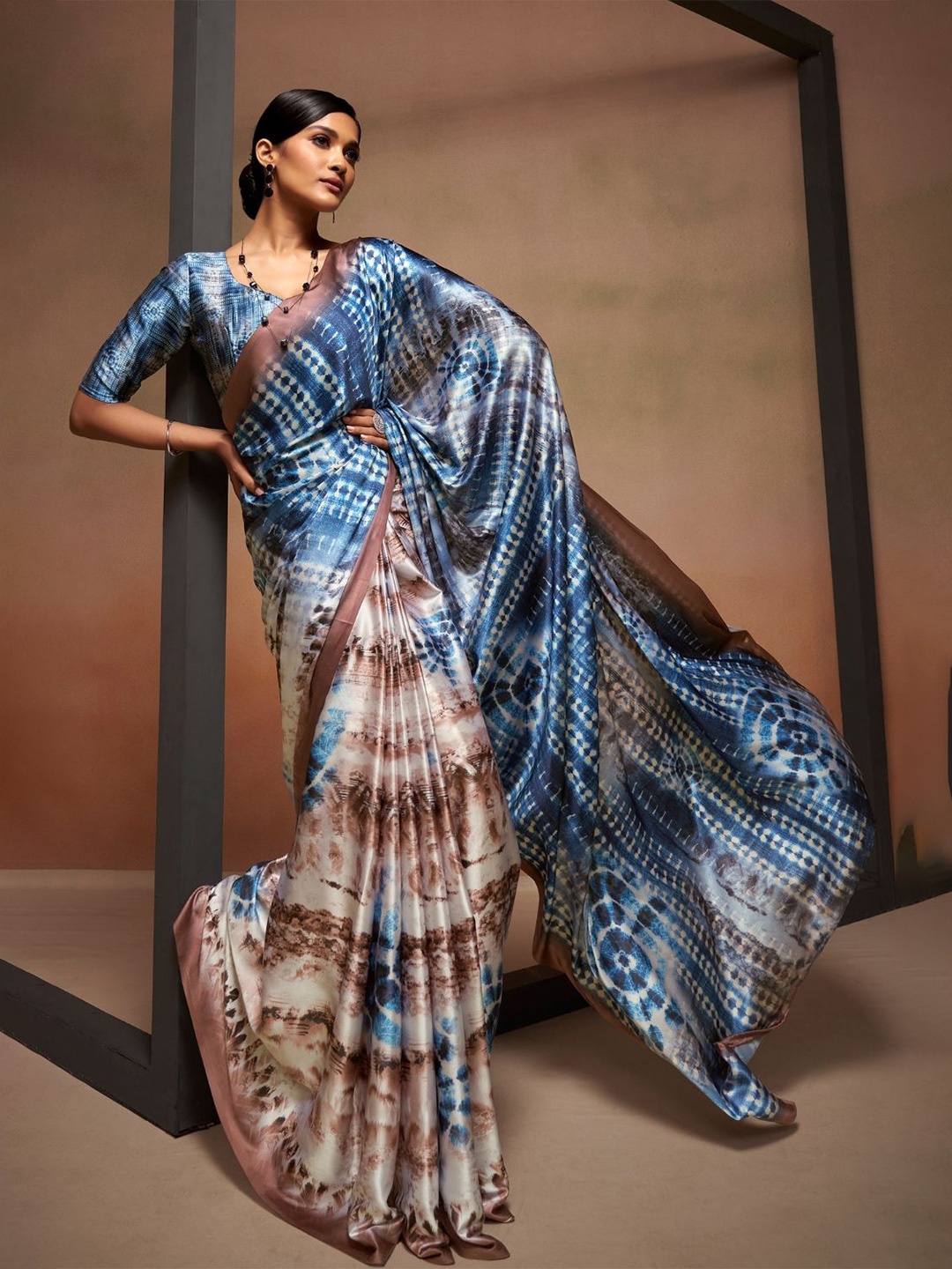 

DEVATITHI Abstract Printed Soft Satin Silk Saree, Blue