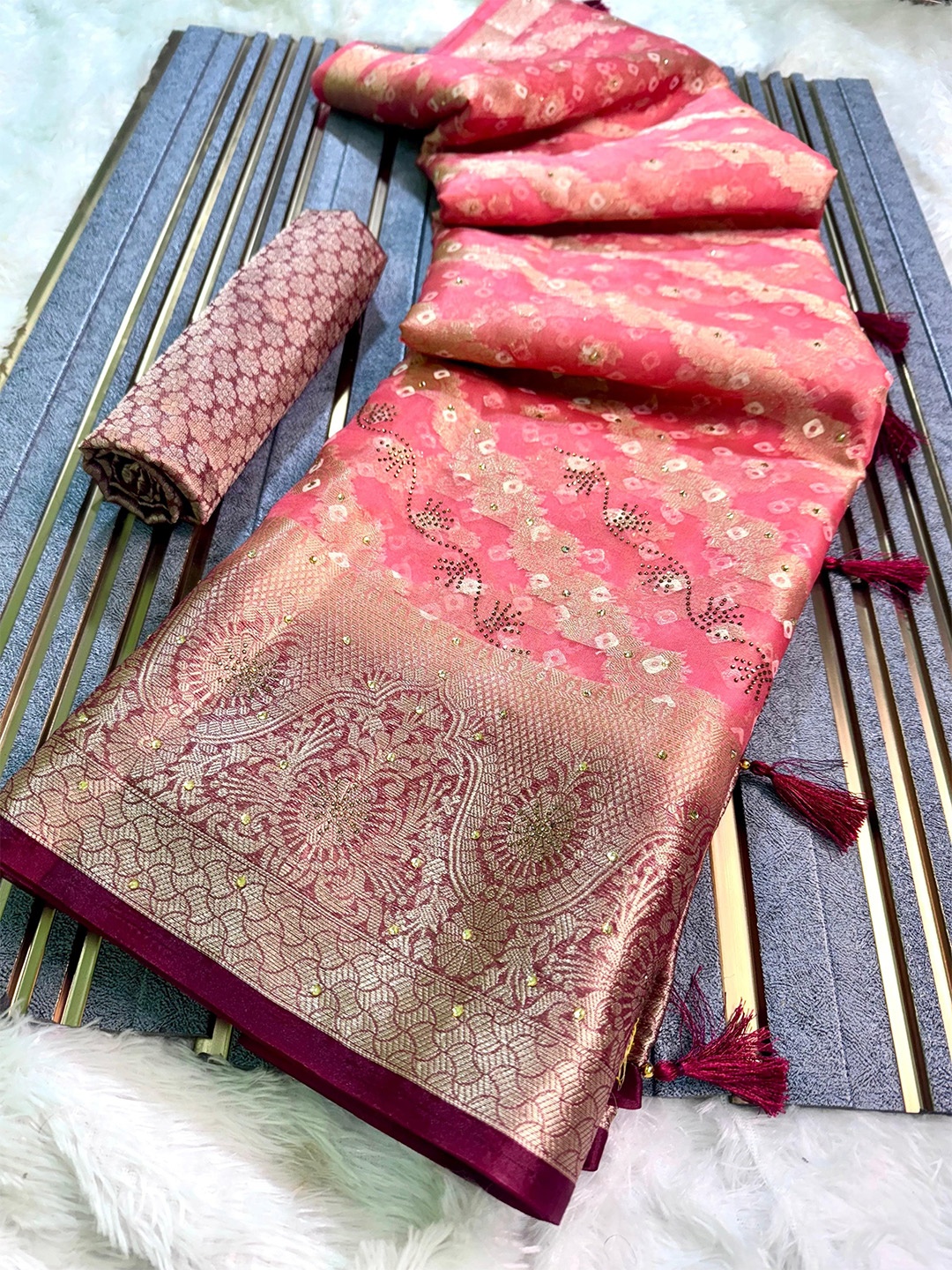 

DIVASTRI Bandhani Zari Organza Banarasi Saree, Peach