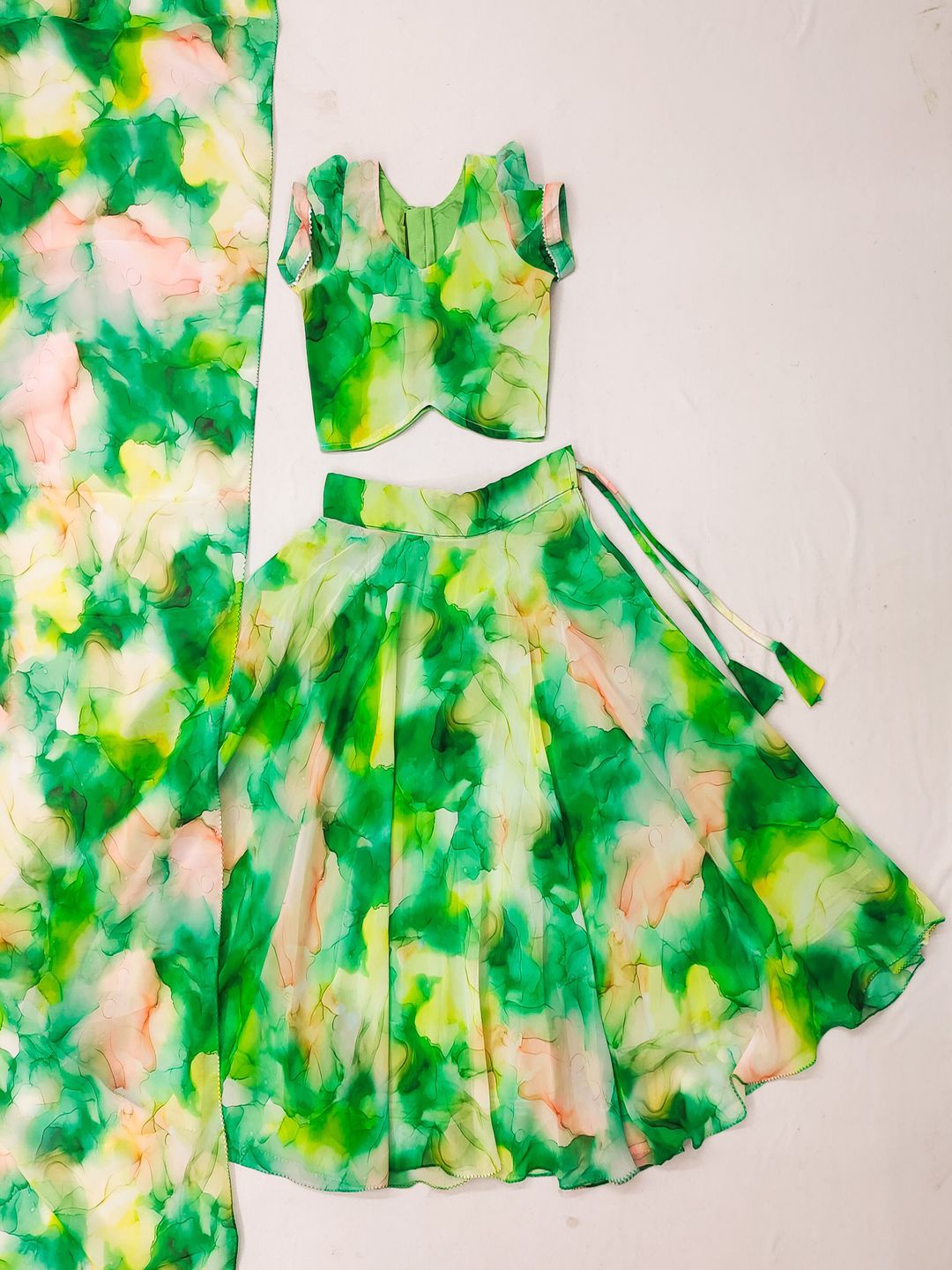 

BAESD Girls Printed Tie and Dye Ready to Wear Lehenga & Blouse With Dupatta, Green