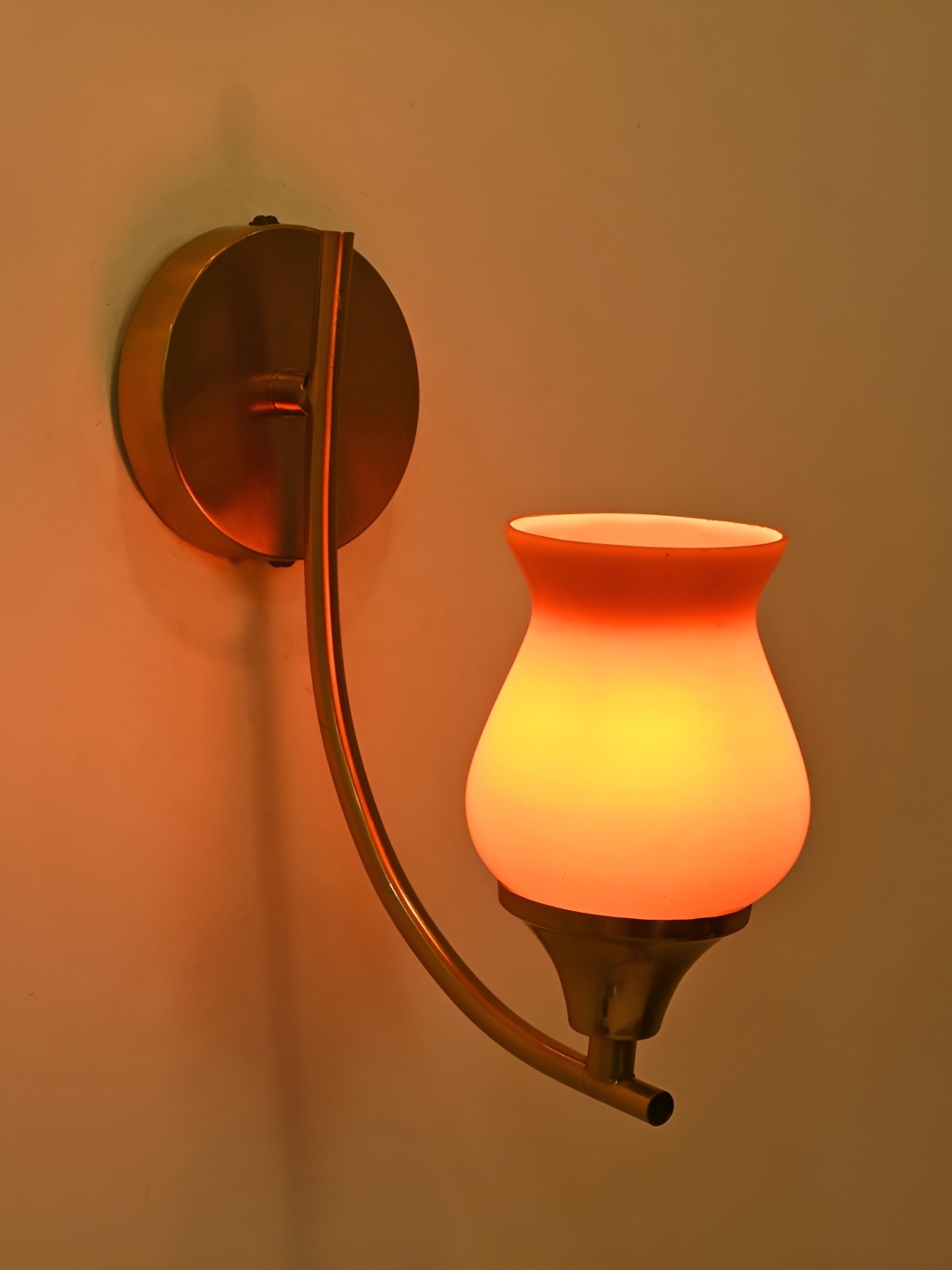 

Afast Orange Metal Rectangle Shaped Wall Lamp
