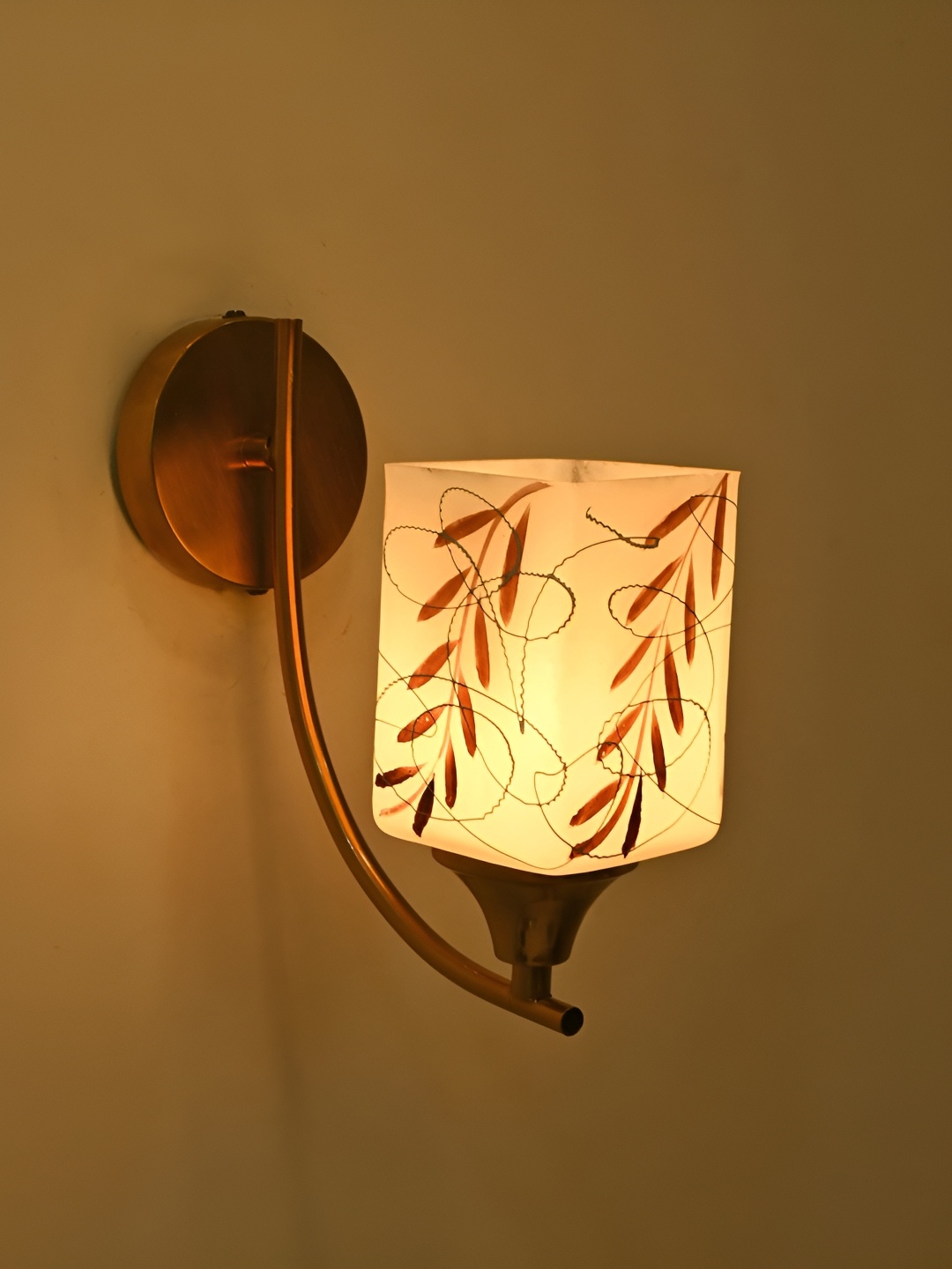 

Afast Brown & White Metal Rectangle Shaped Wall Lamp